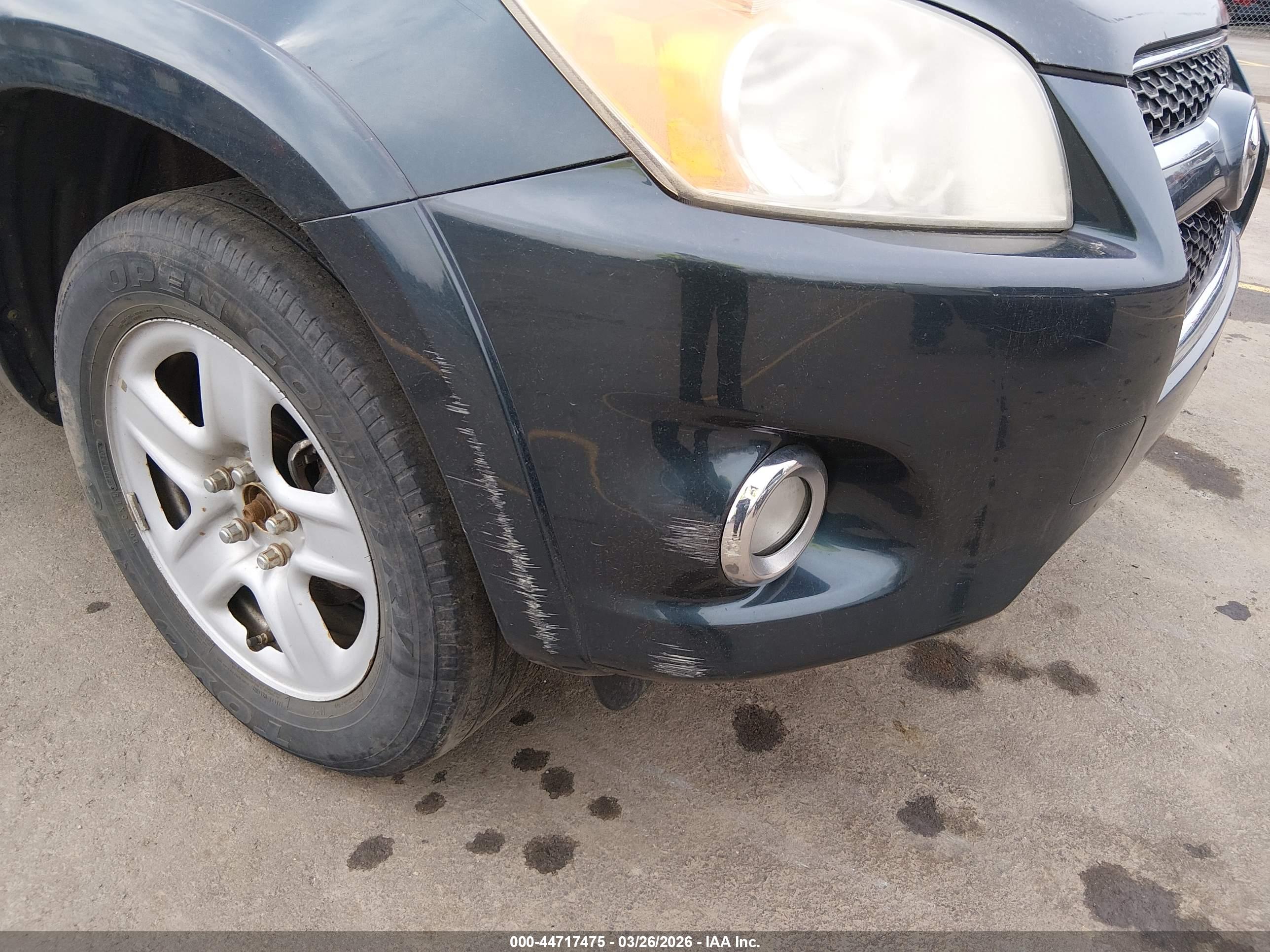 TOYOTA RAV4 image 6