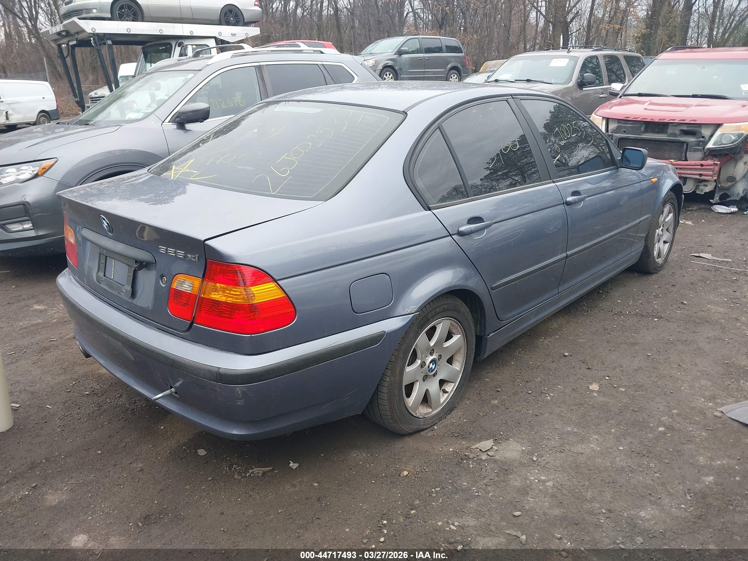 BMW 325XI image 4