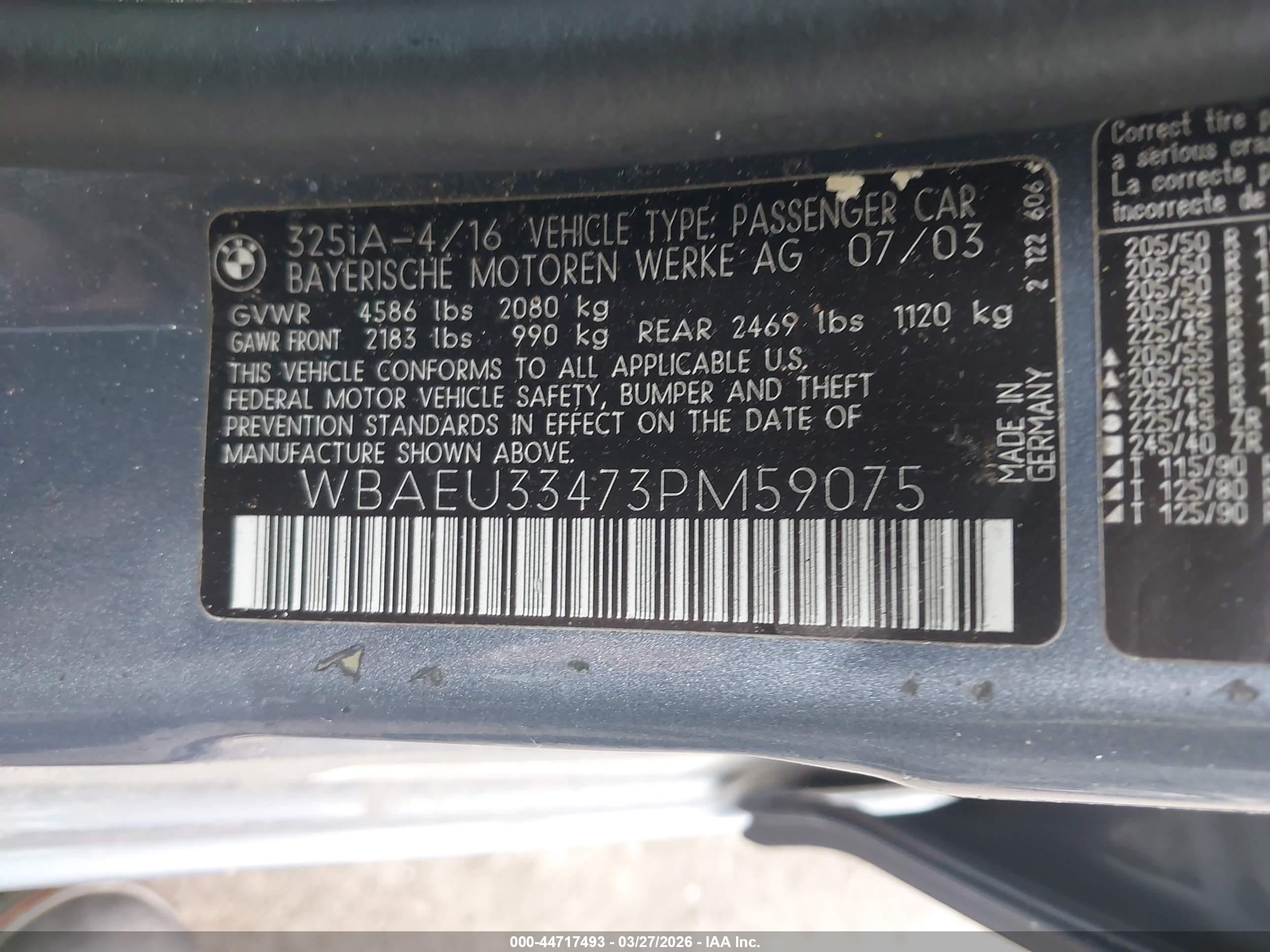 BMW 325XI image 9