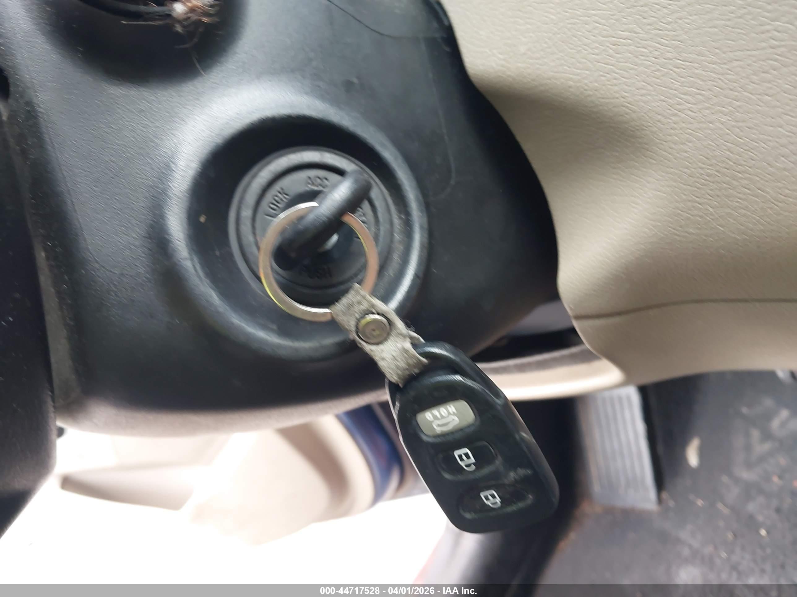 HYUNDAI ELANTRA image 11
