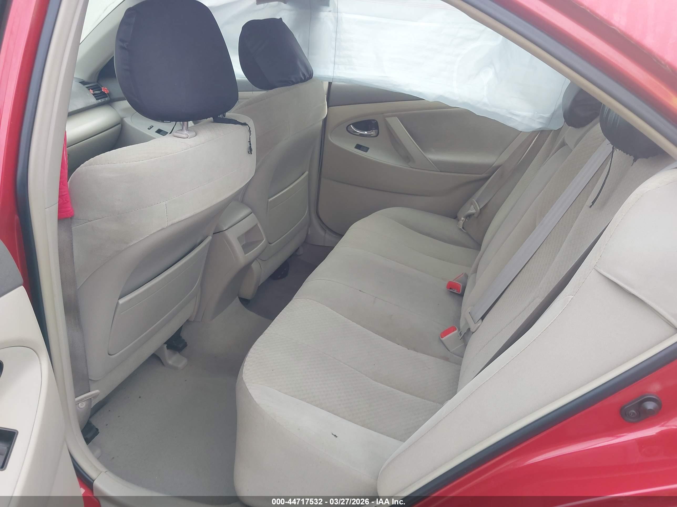 TOYOTA CAMRY image 8