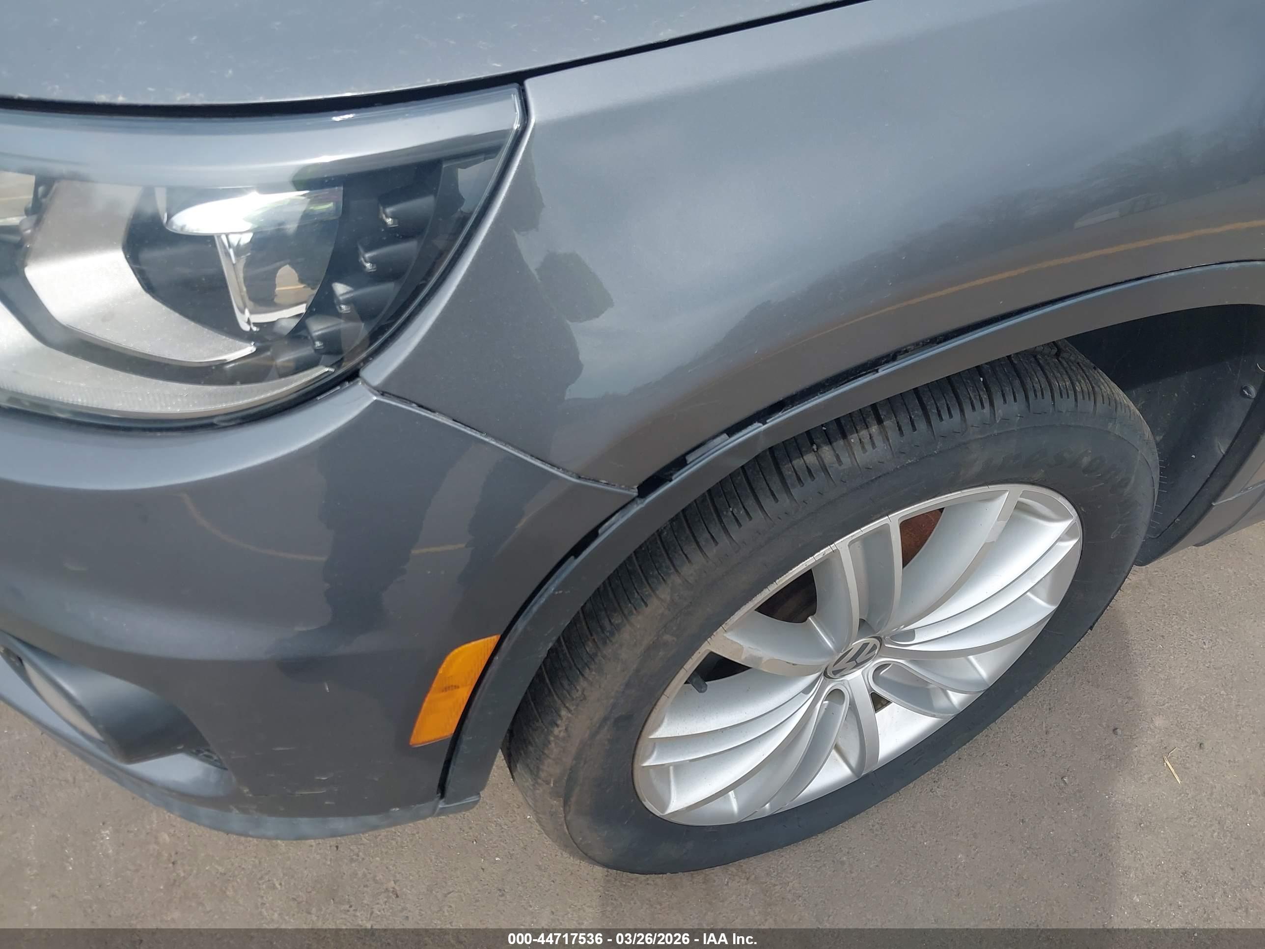 VOLKSWAGEN TIGUAN image 6
