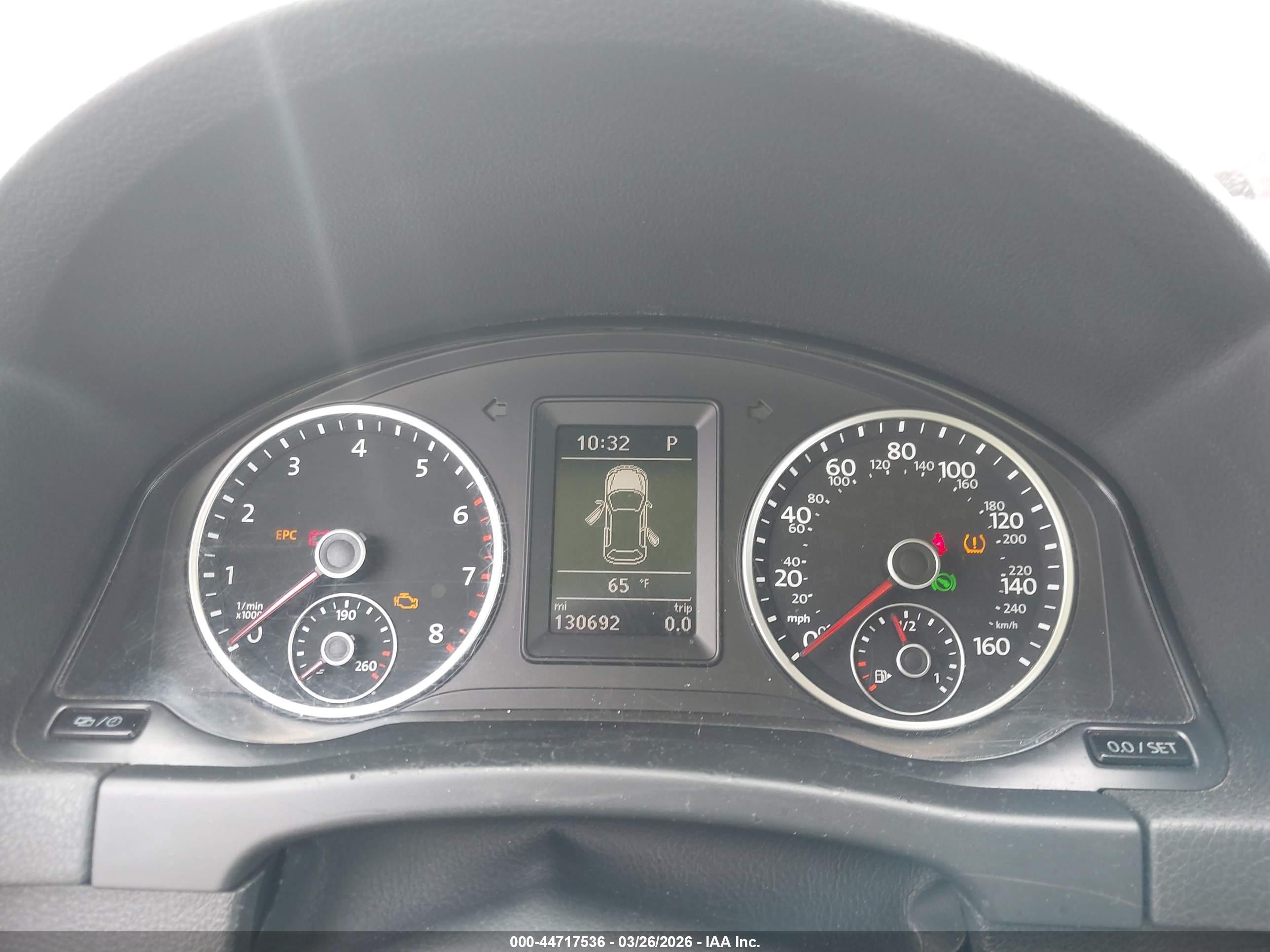 VOLKSWAGEN TIGUAN image 7