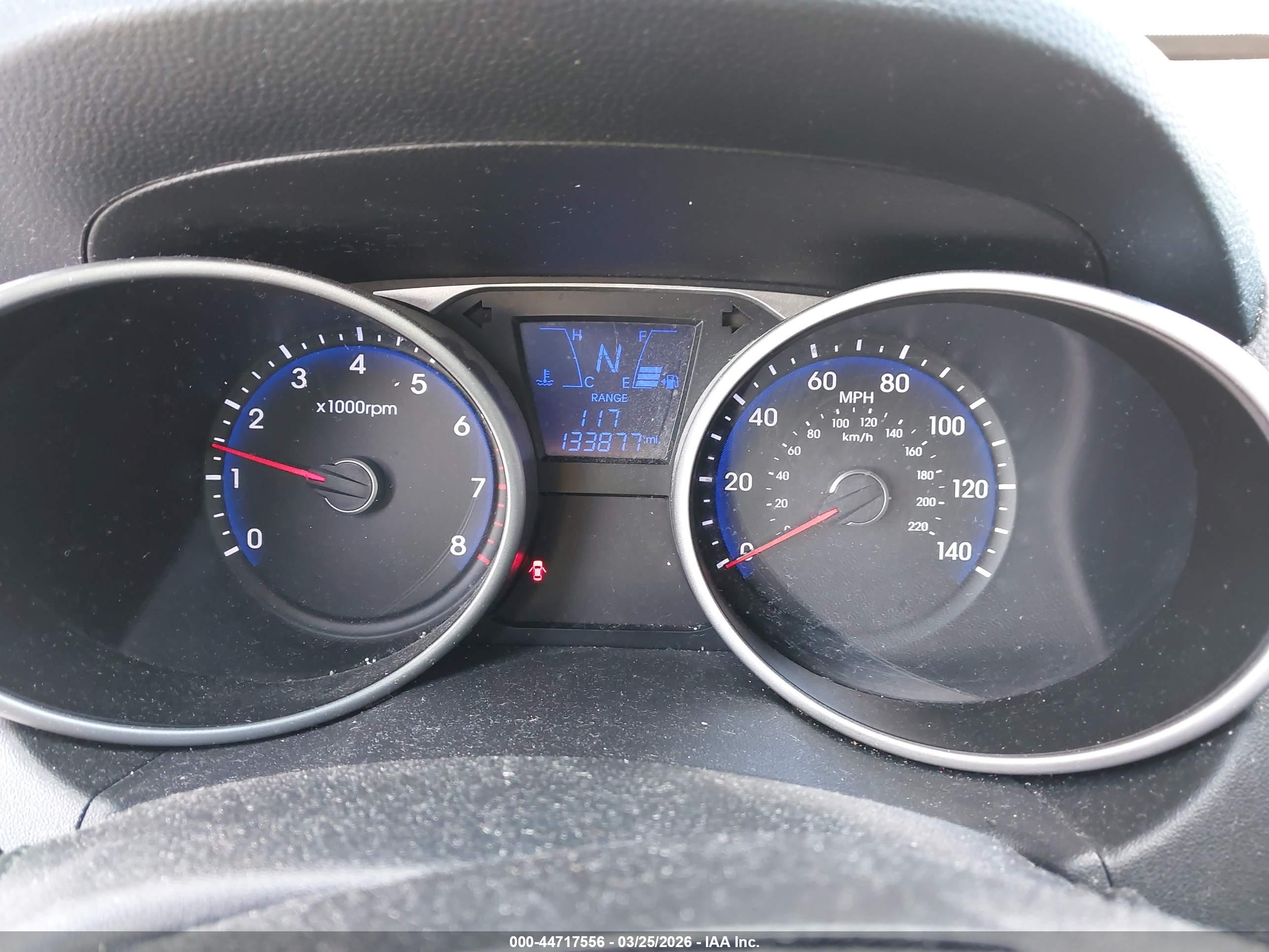 HYUNDAI TUCSON image 7