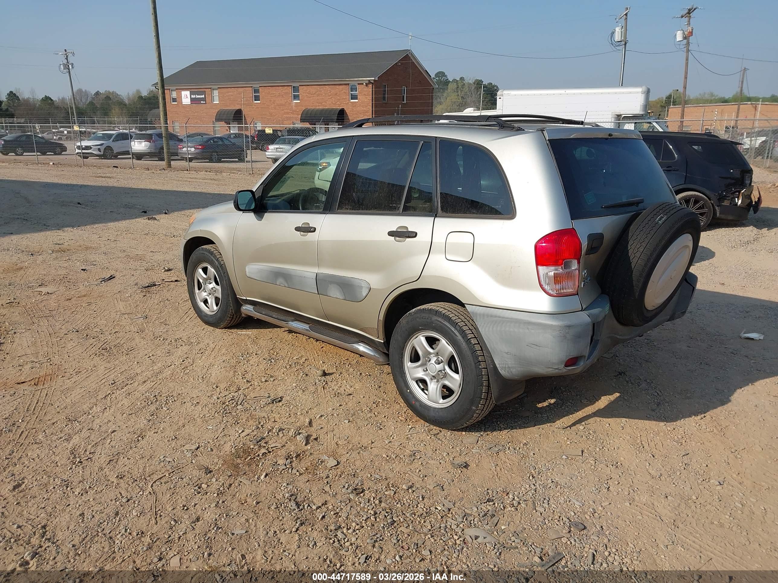 TOYOTA RAV4 image 3