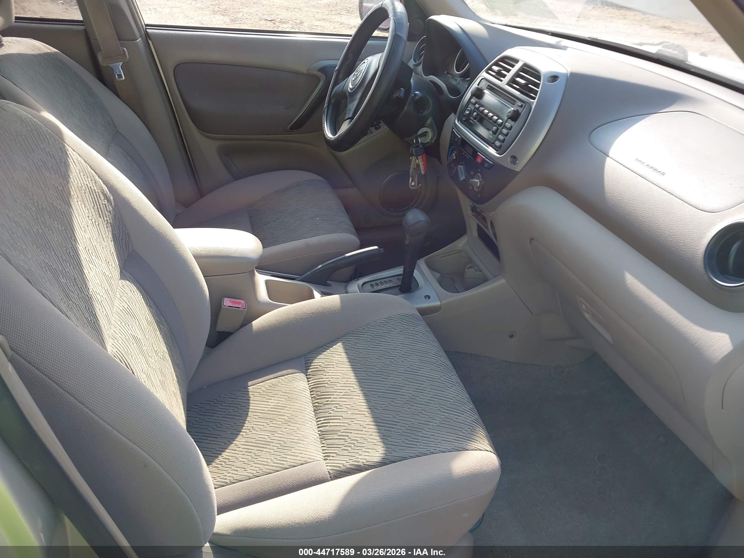 TOYOTA RAV4 image 5