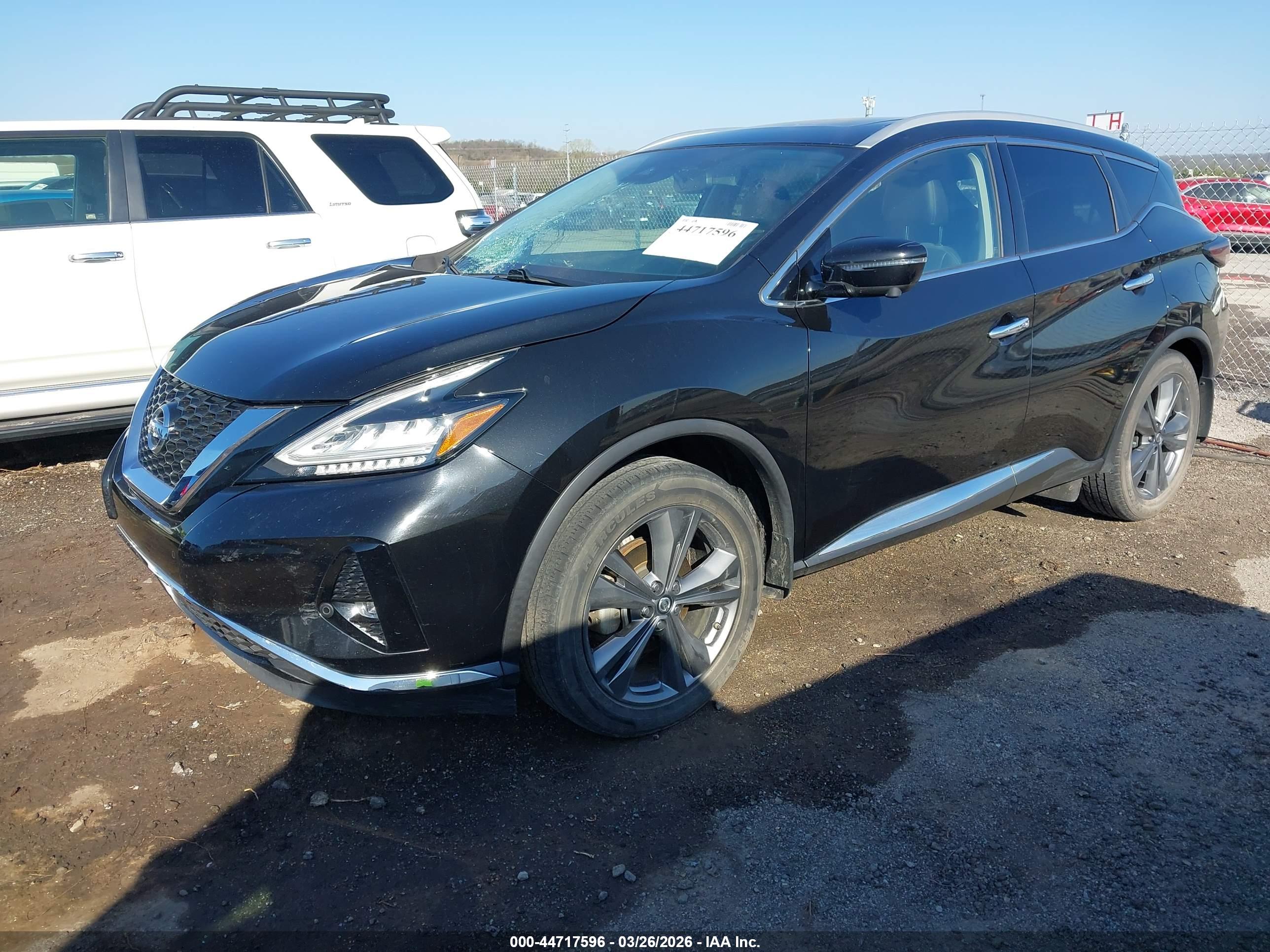 NISSAN MURANO image 2