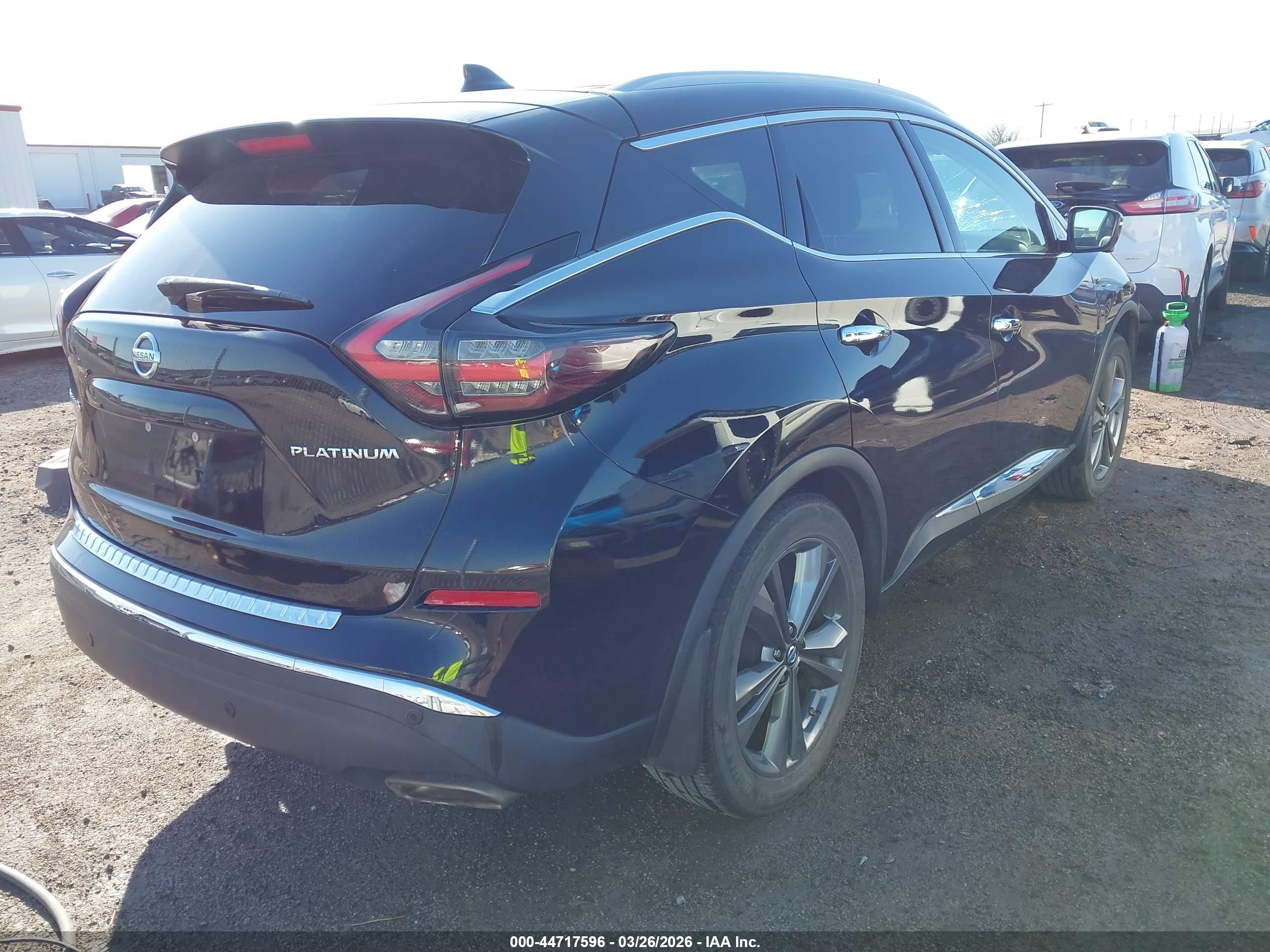 NISSAN MURANO image 4