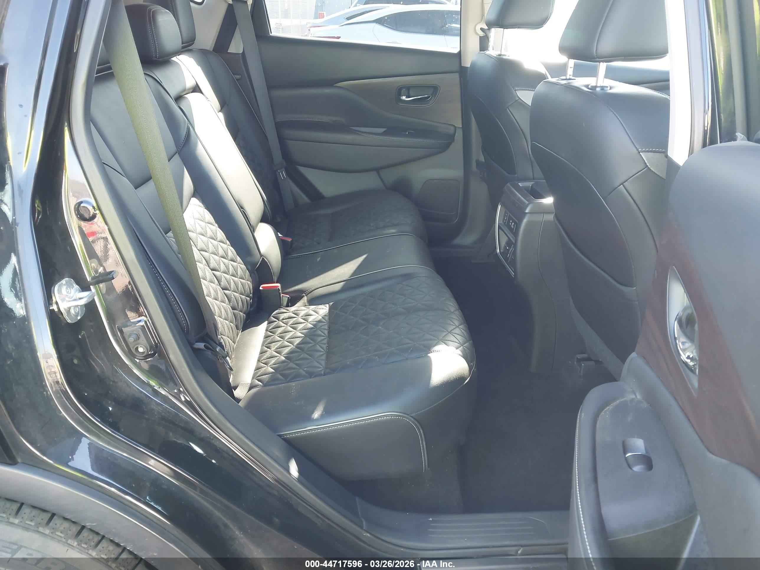 NISSAN MURANO image 8