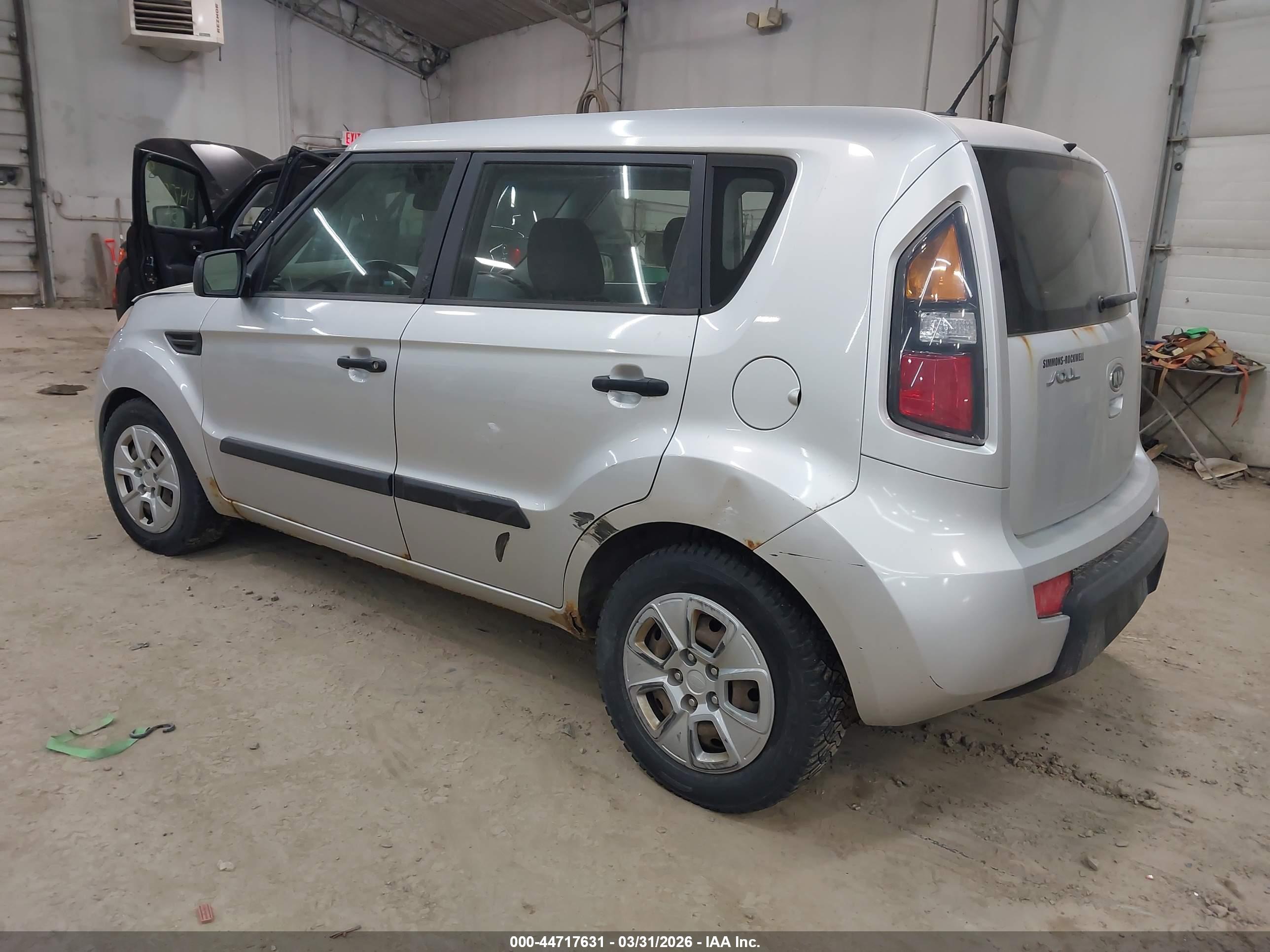 KIA SOUL image 3