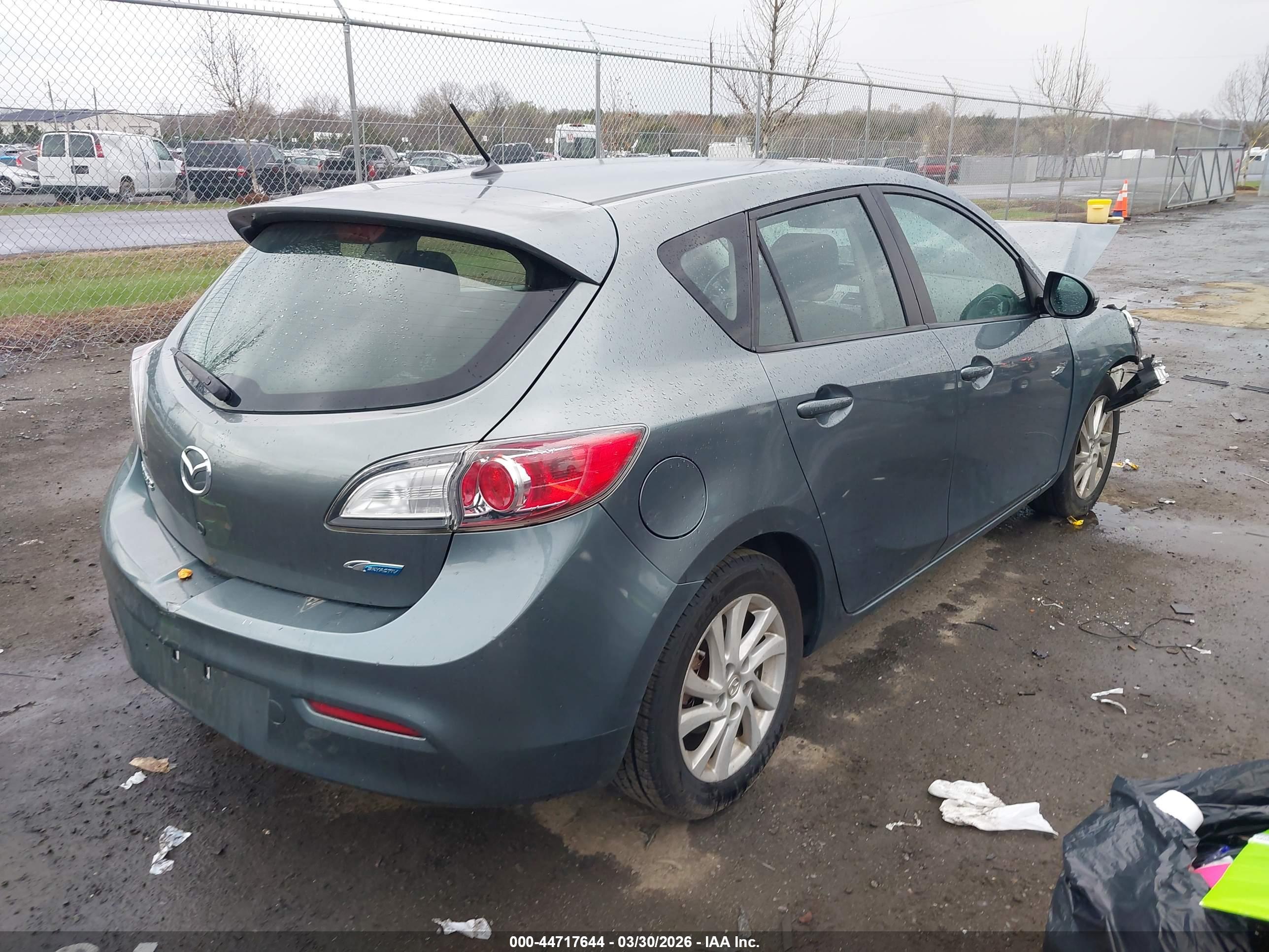 MAZDA MAZDA3 image 4