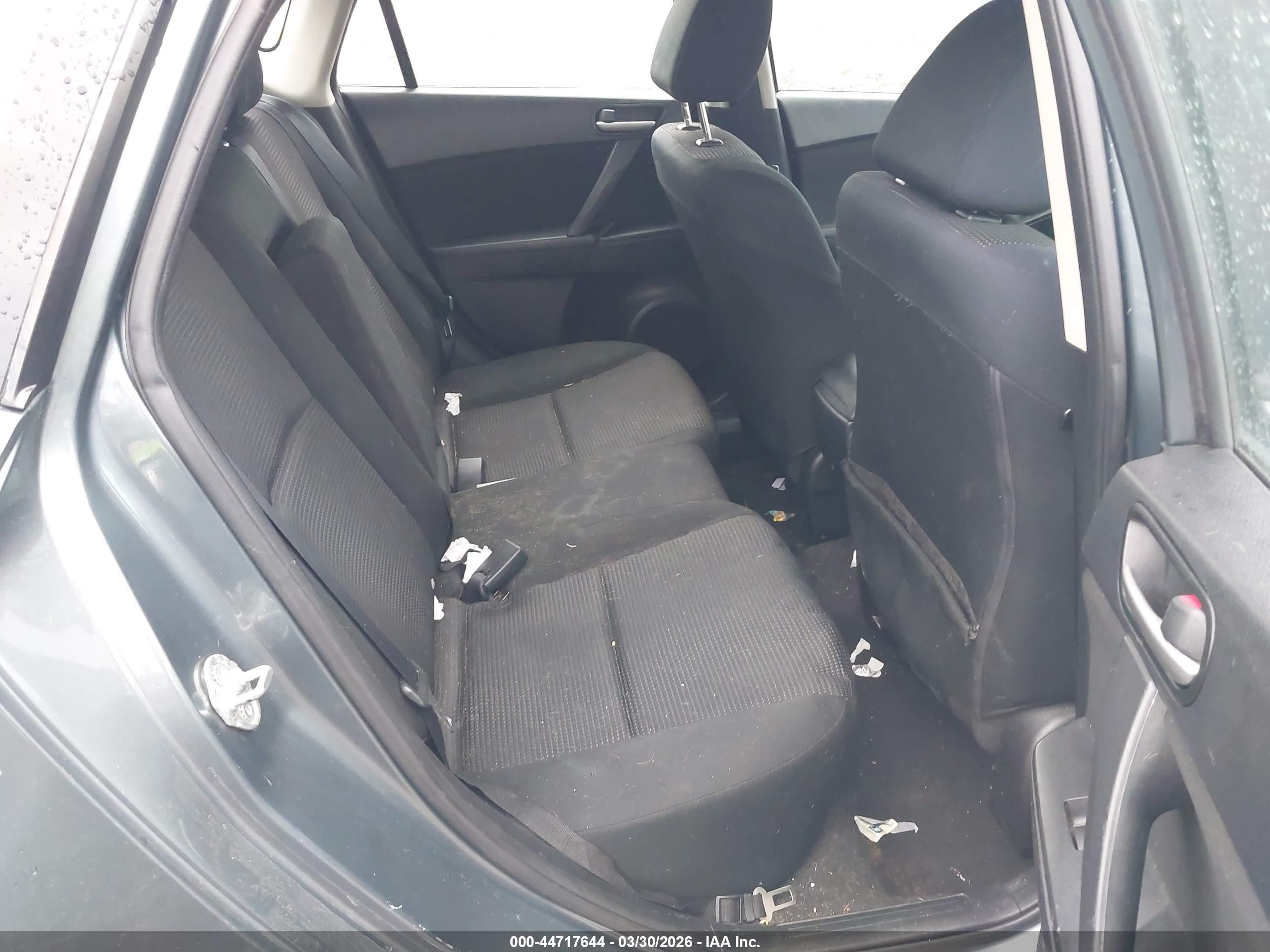 MAZDA MAZDA3 image 8