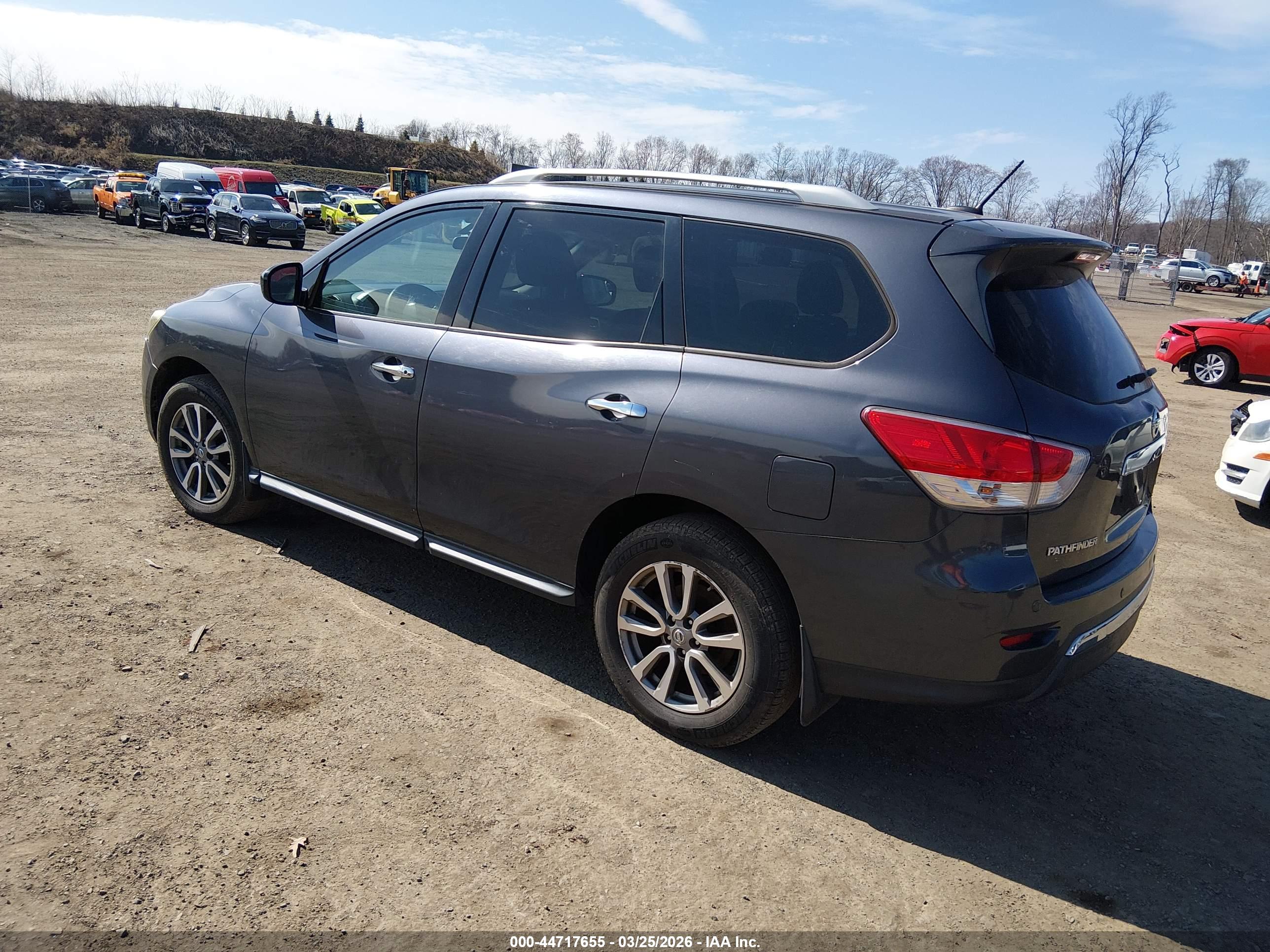 NISSAN PATHFINDER image 3