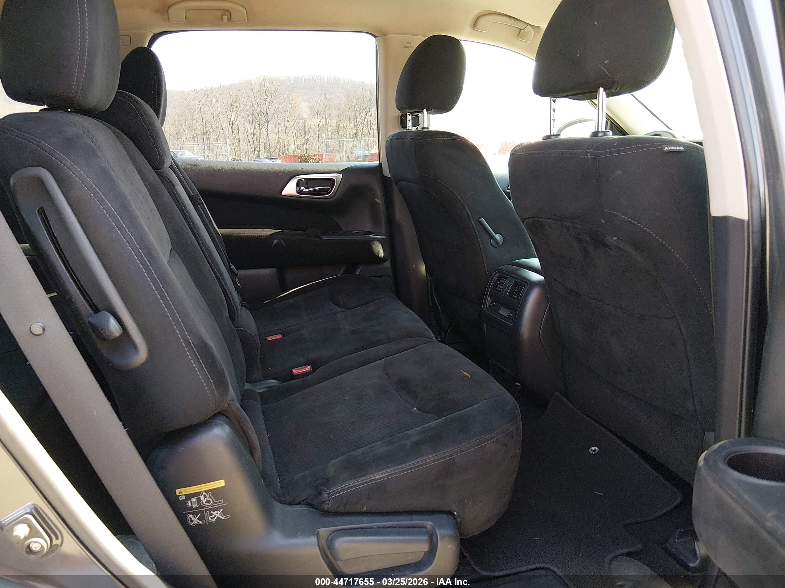 NISSAN PATHFINDER image 8