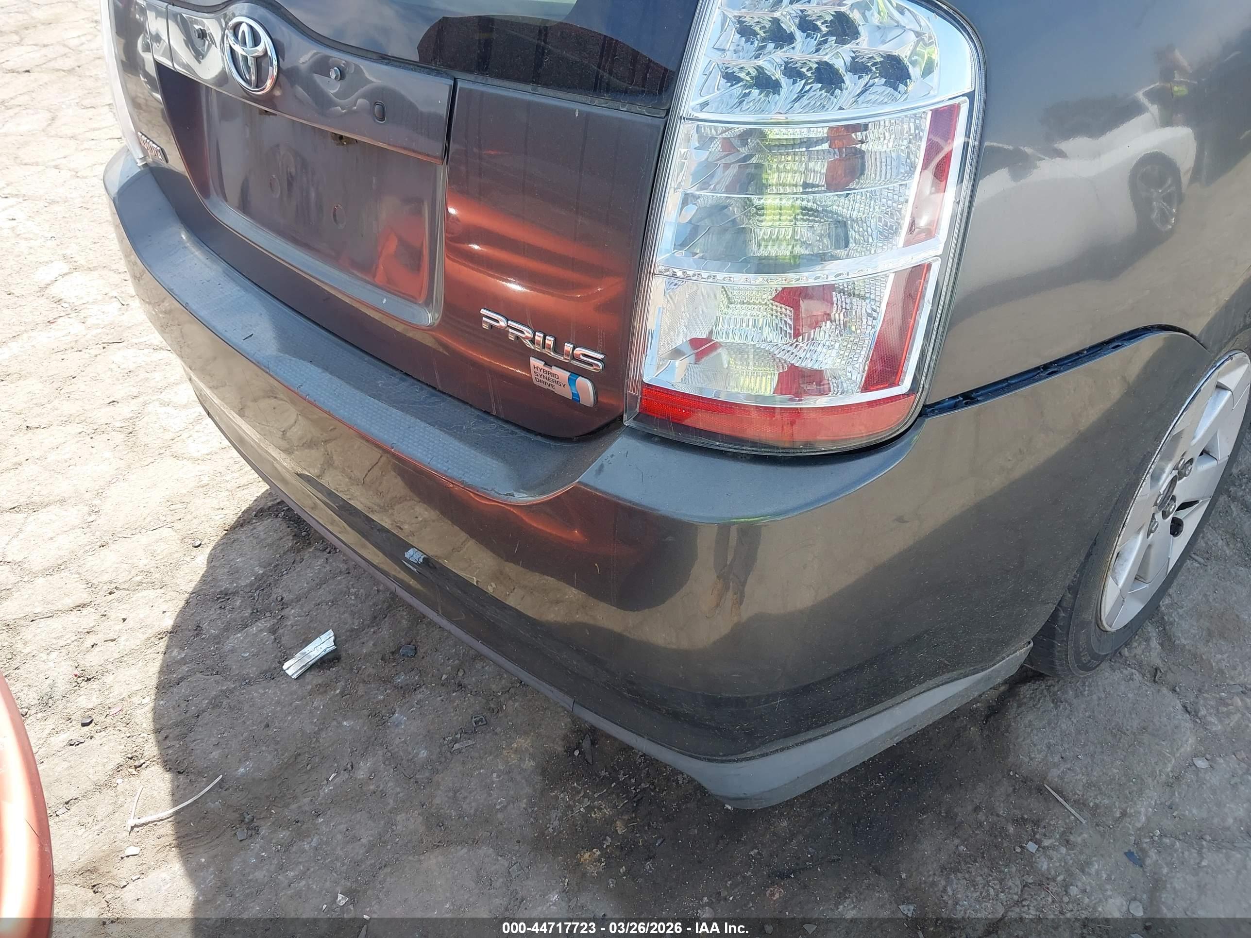 TOYOTA PRIUS image 6