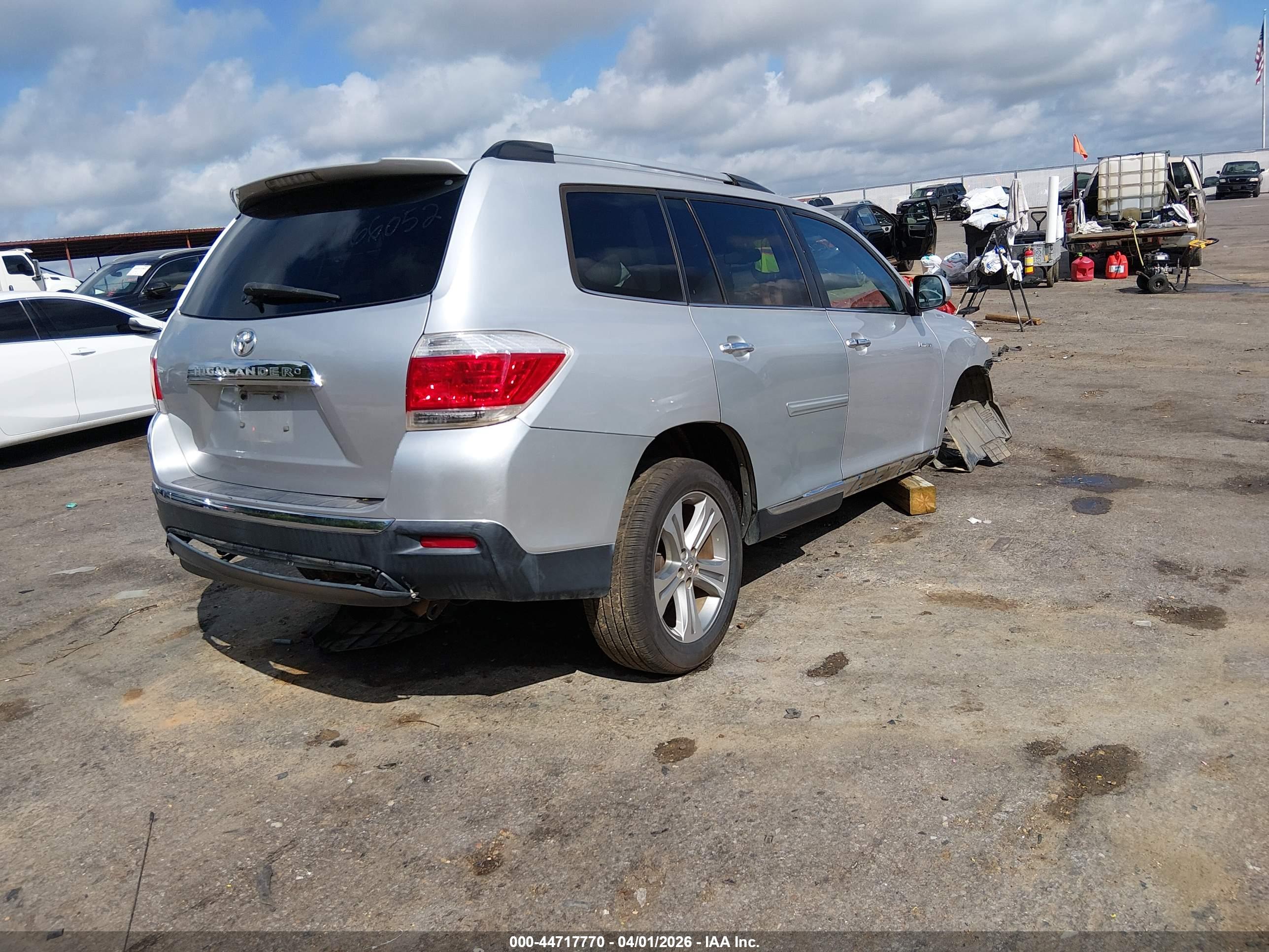 TOYOTA HIGHLANDER image 4