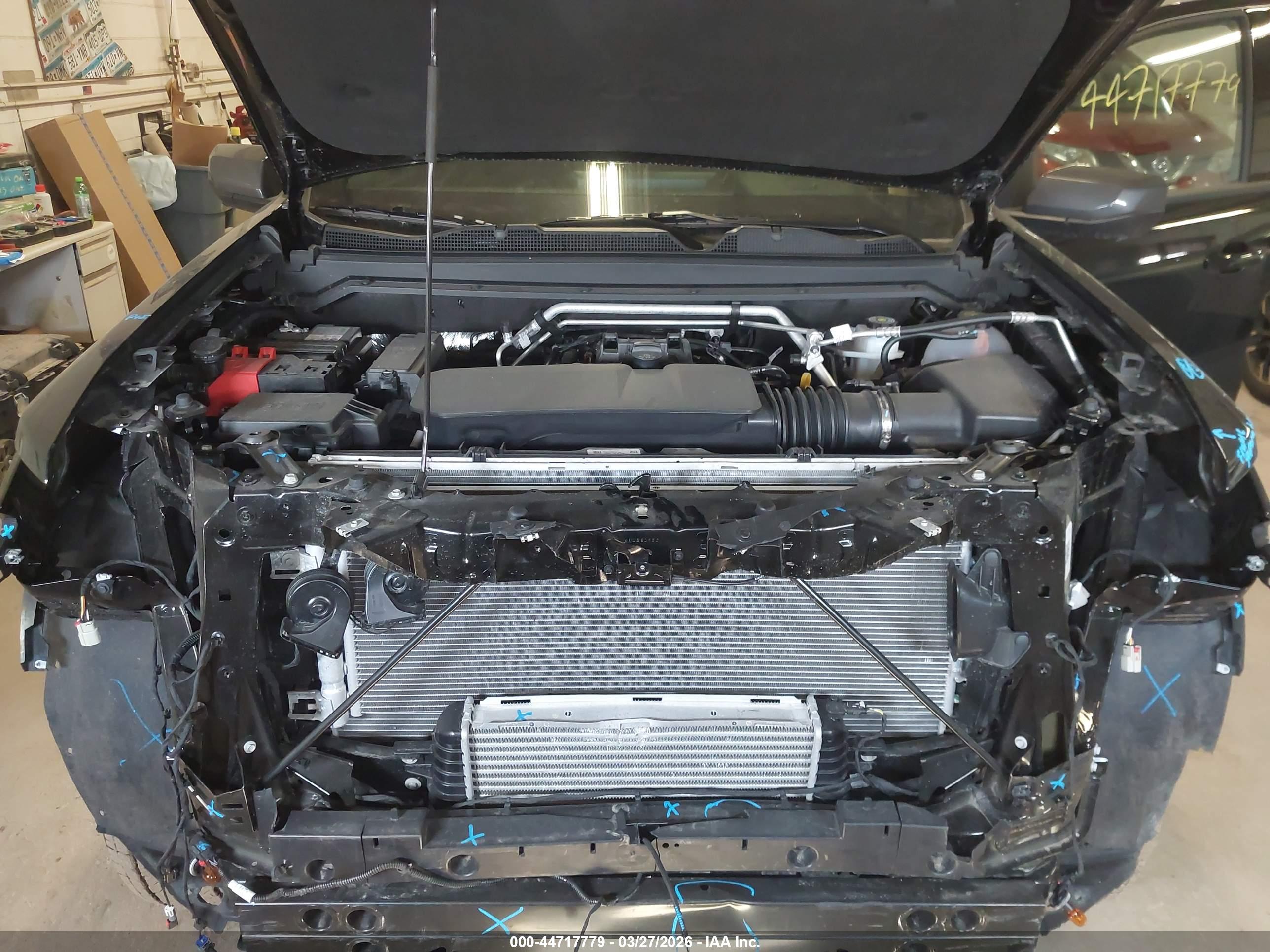CHEVROLET COLORADO image 10