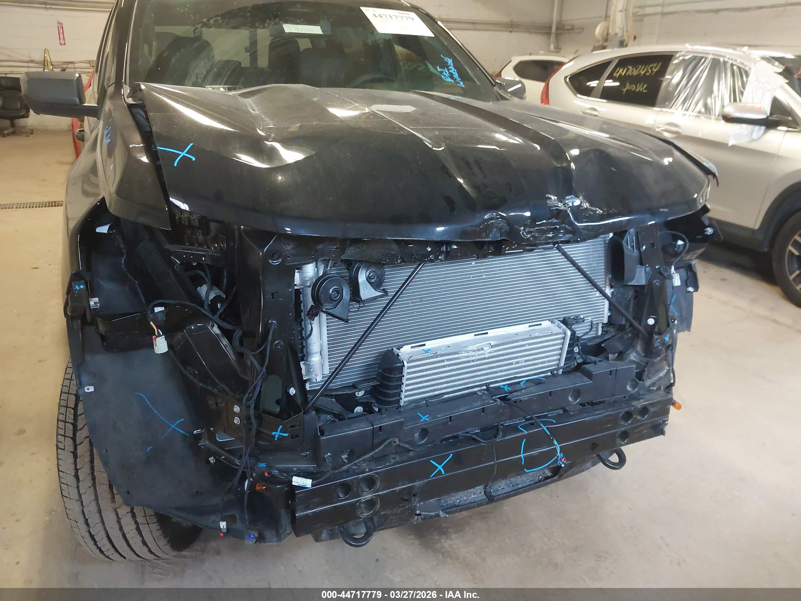 CHEVROLET COLORADO image 6
