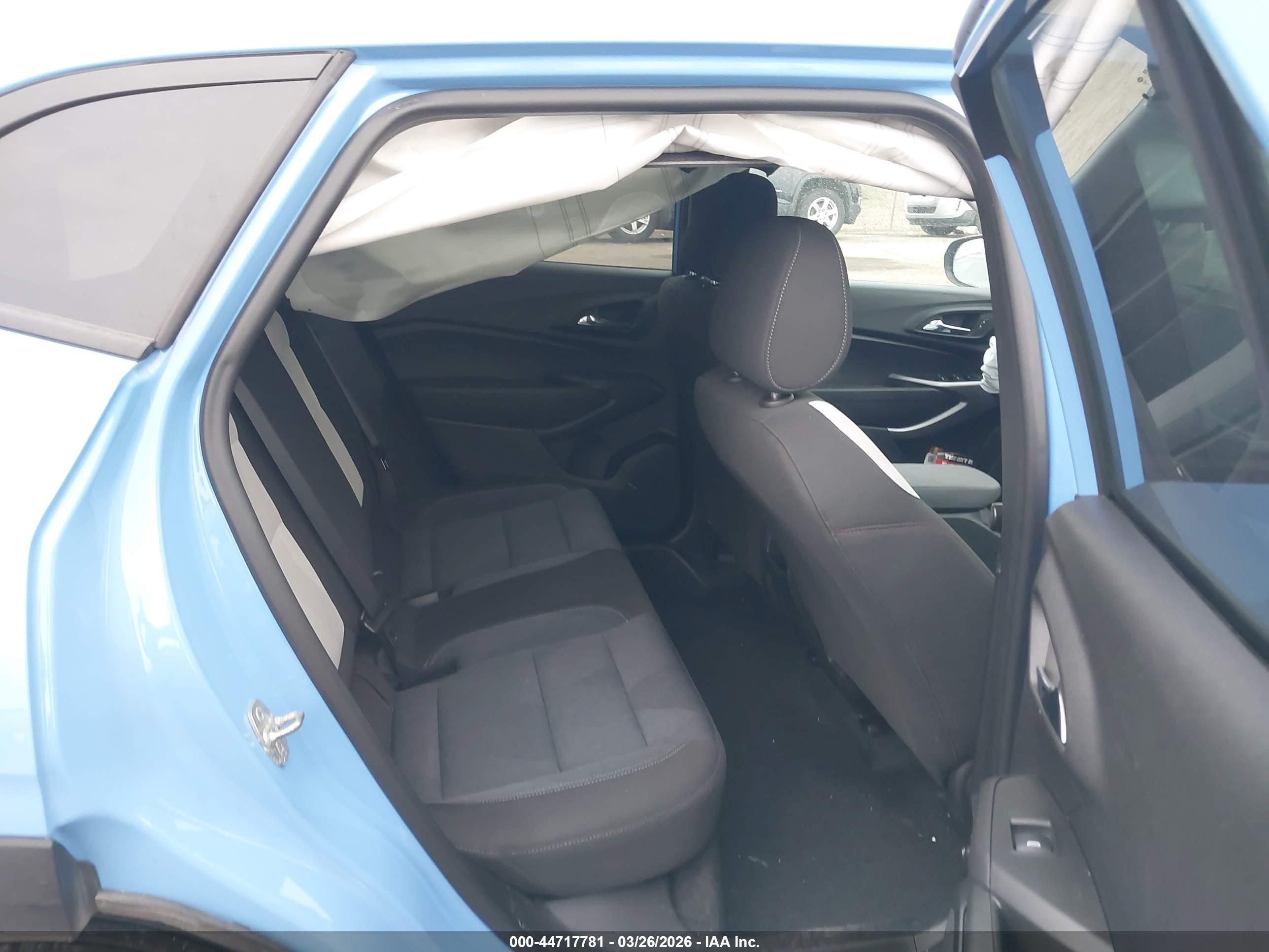 CHEVROLET TRAX image 8