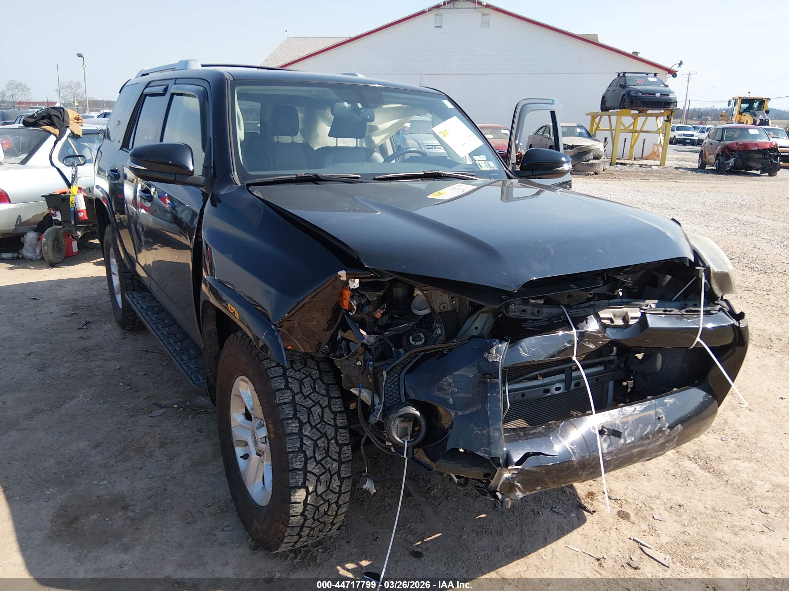 TOYOTA 4RUNNER image 6