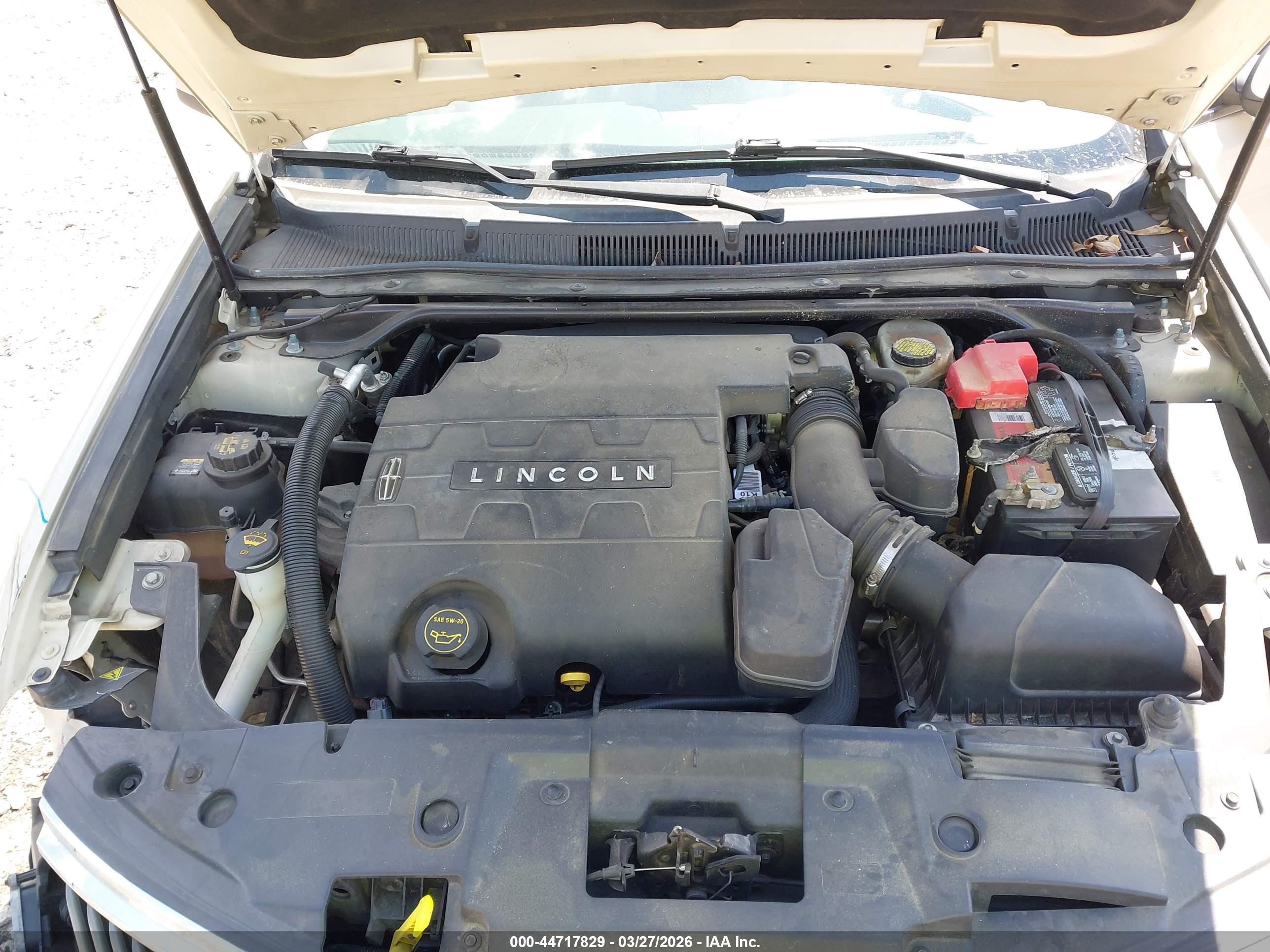 LINCOLN MKS image 10