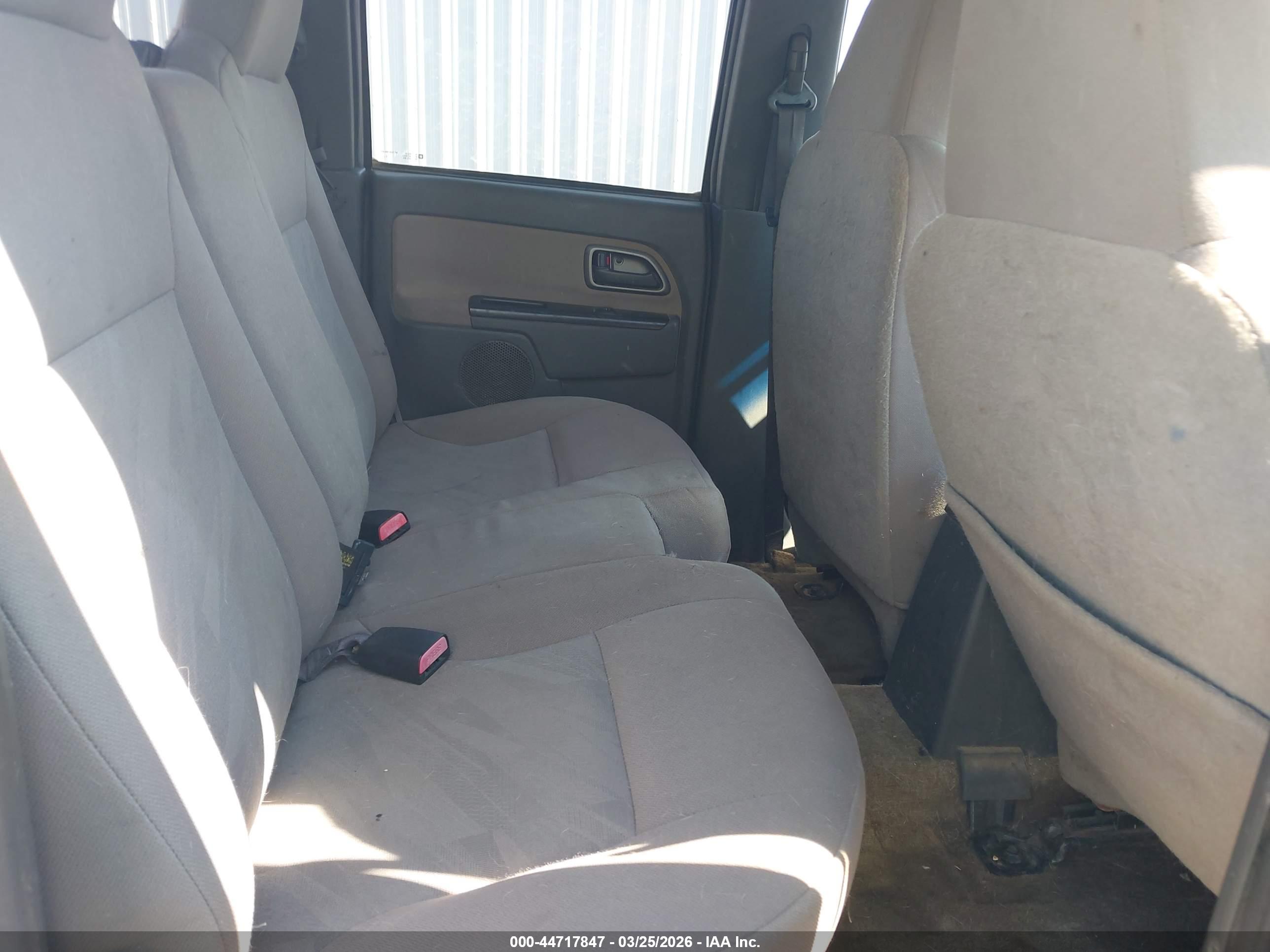 CHEVROLET COLORADO image 8