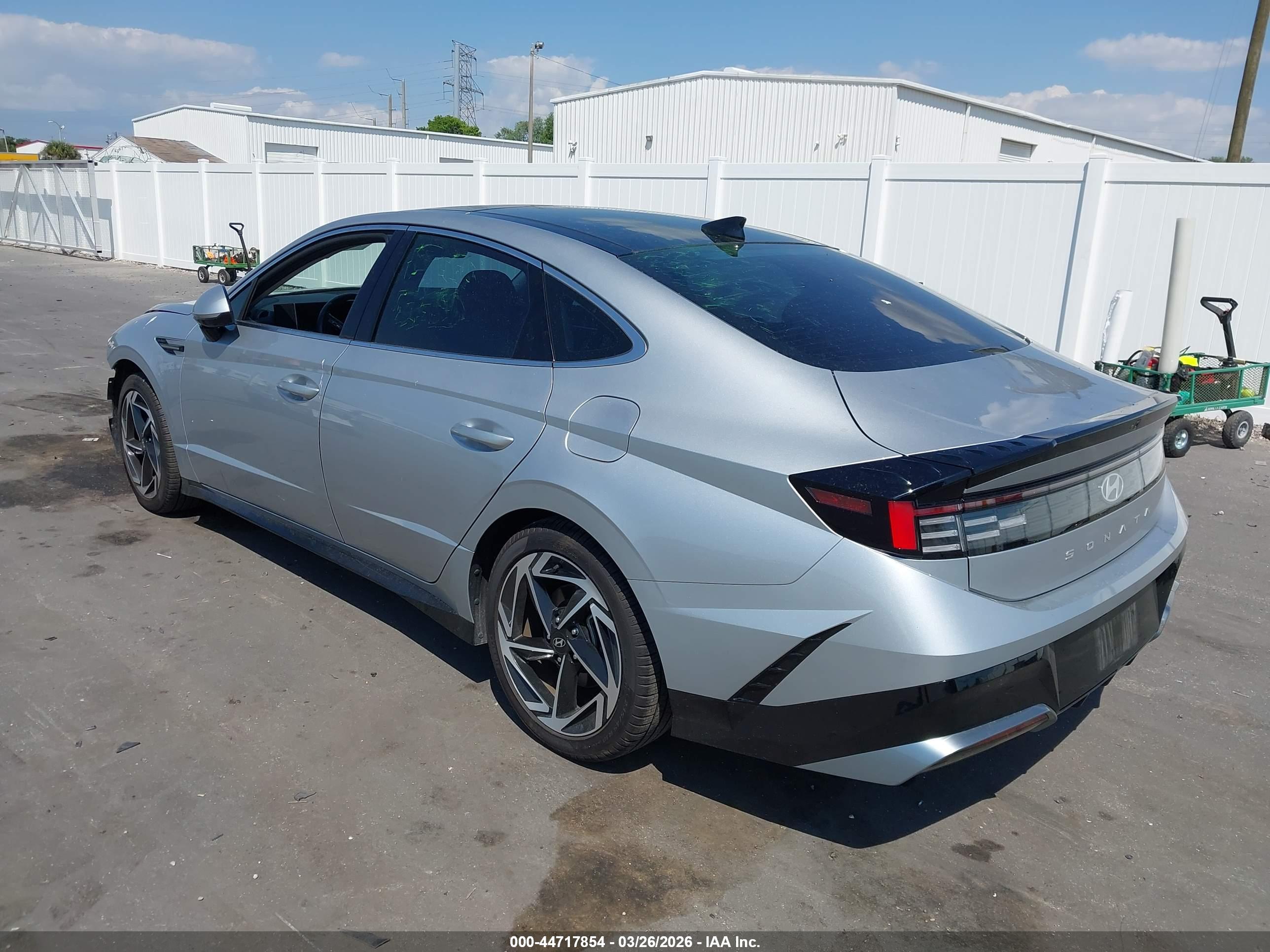 HYUNDAI SONATA image 3