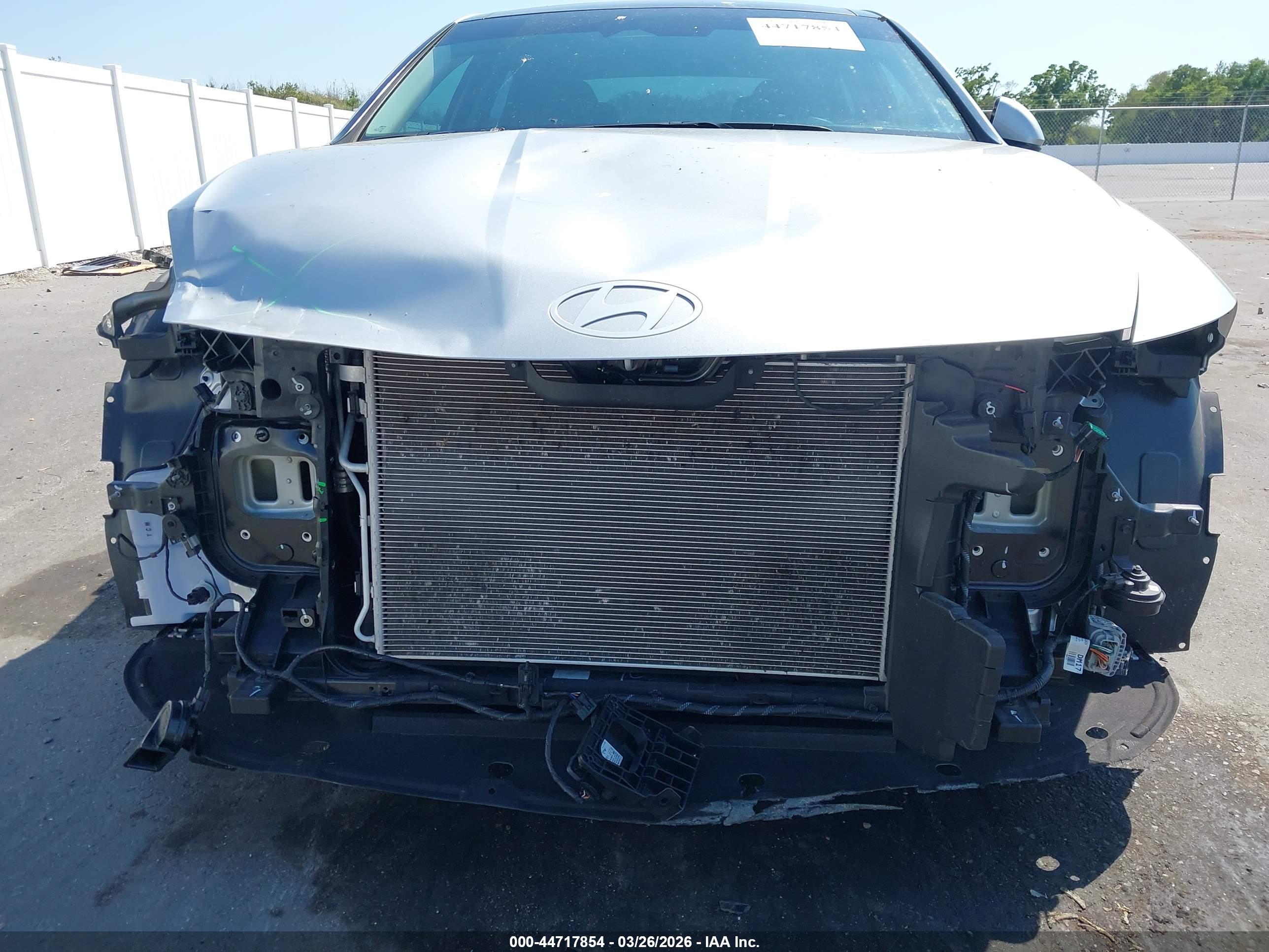 HYUNDAI SONATA image 6