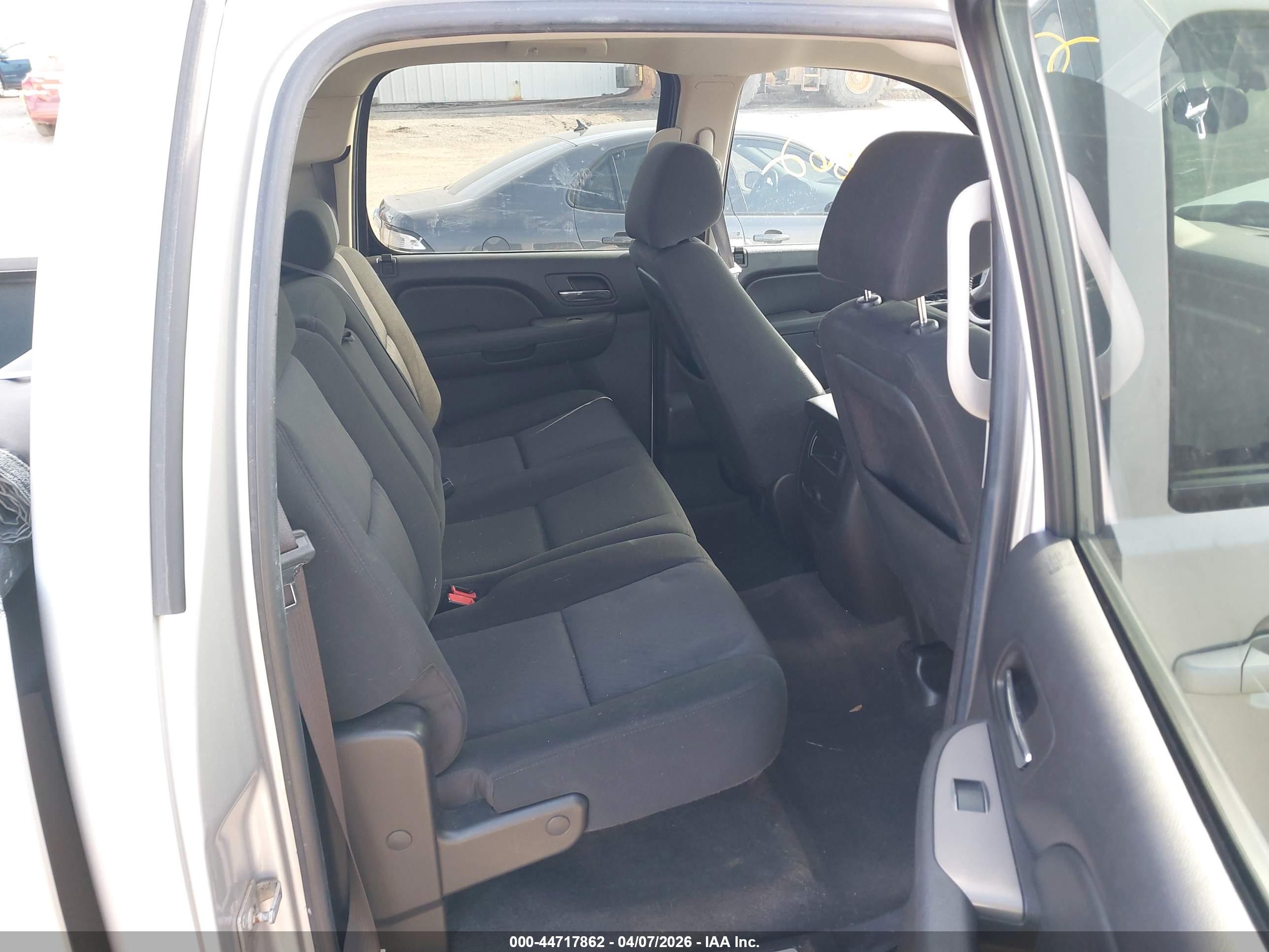 GMC SIERRA image 8