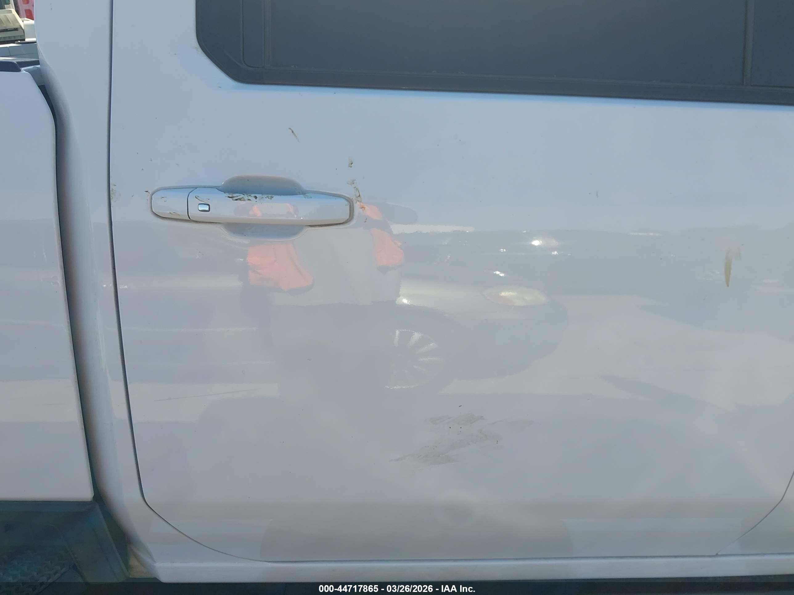GMC SIERRA image 8