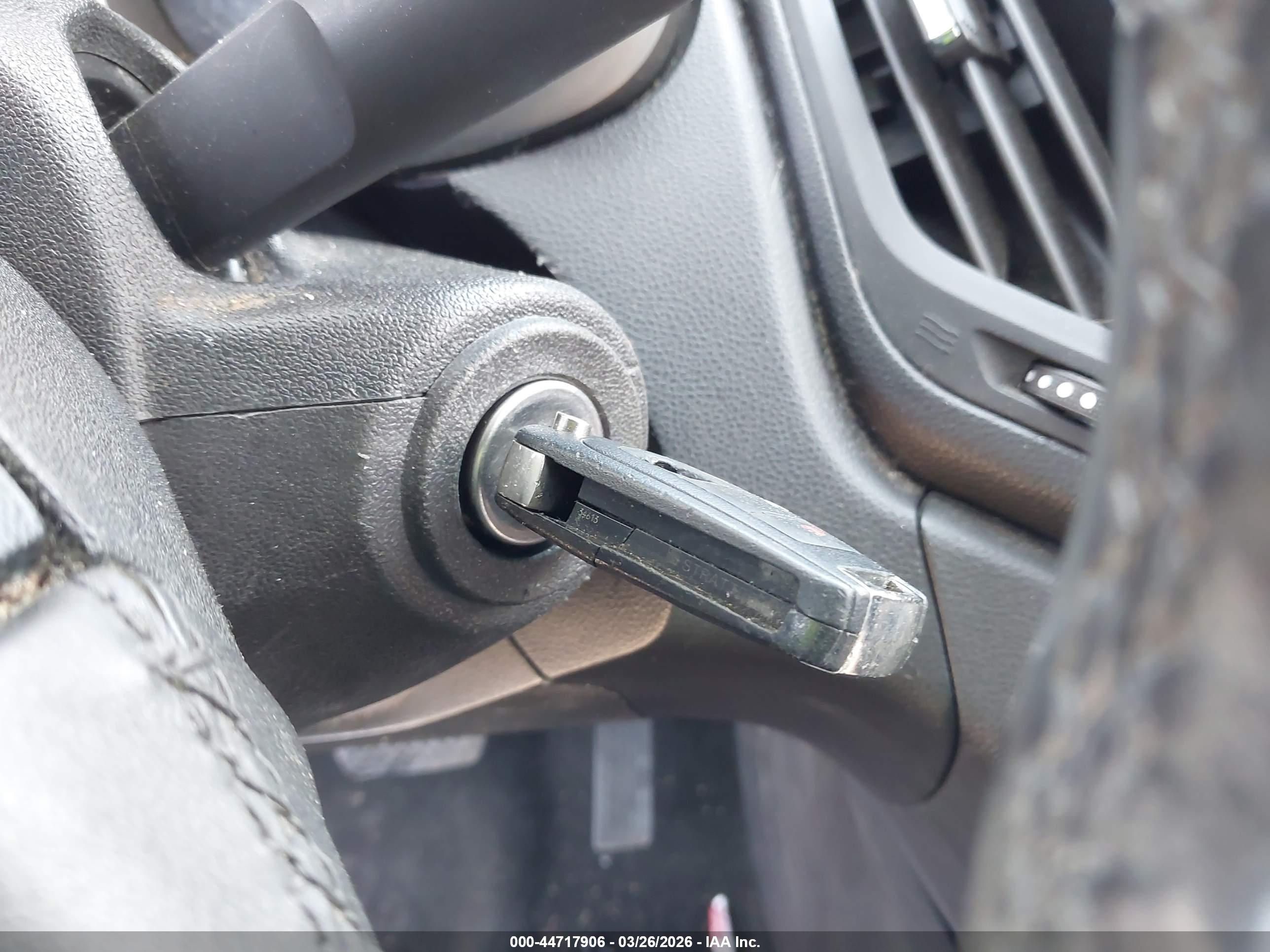 CHEVROLET EQUINOX image 11