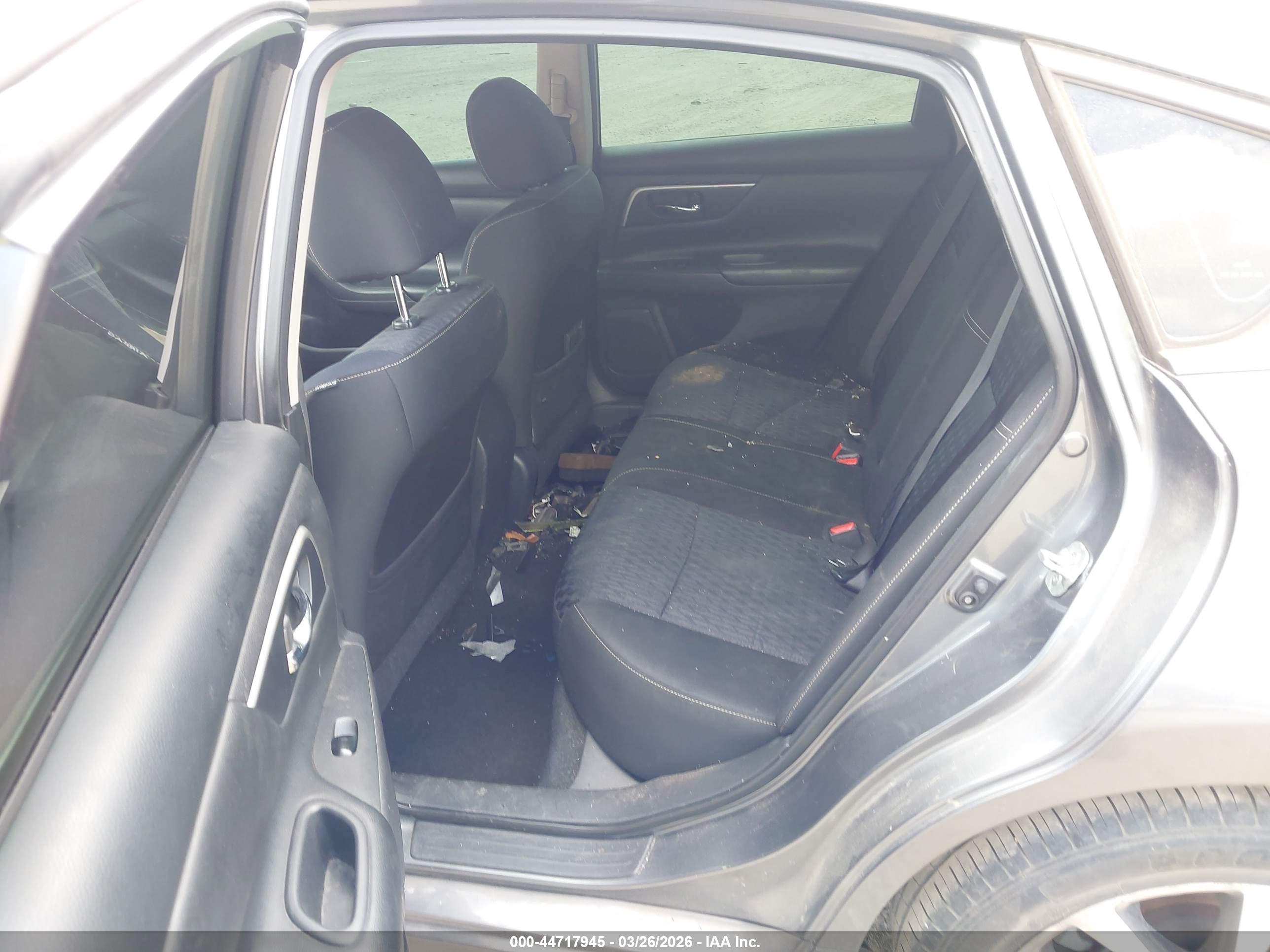 NISSAN ALTIMA image 8