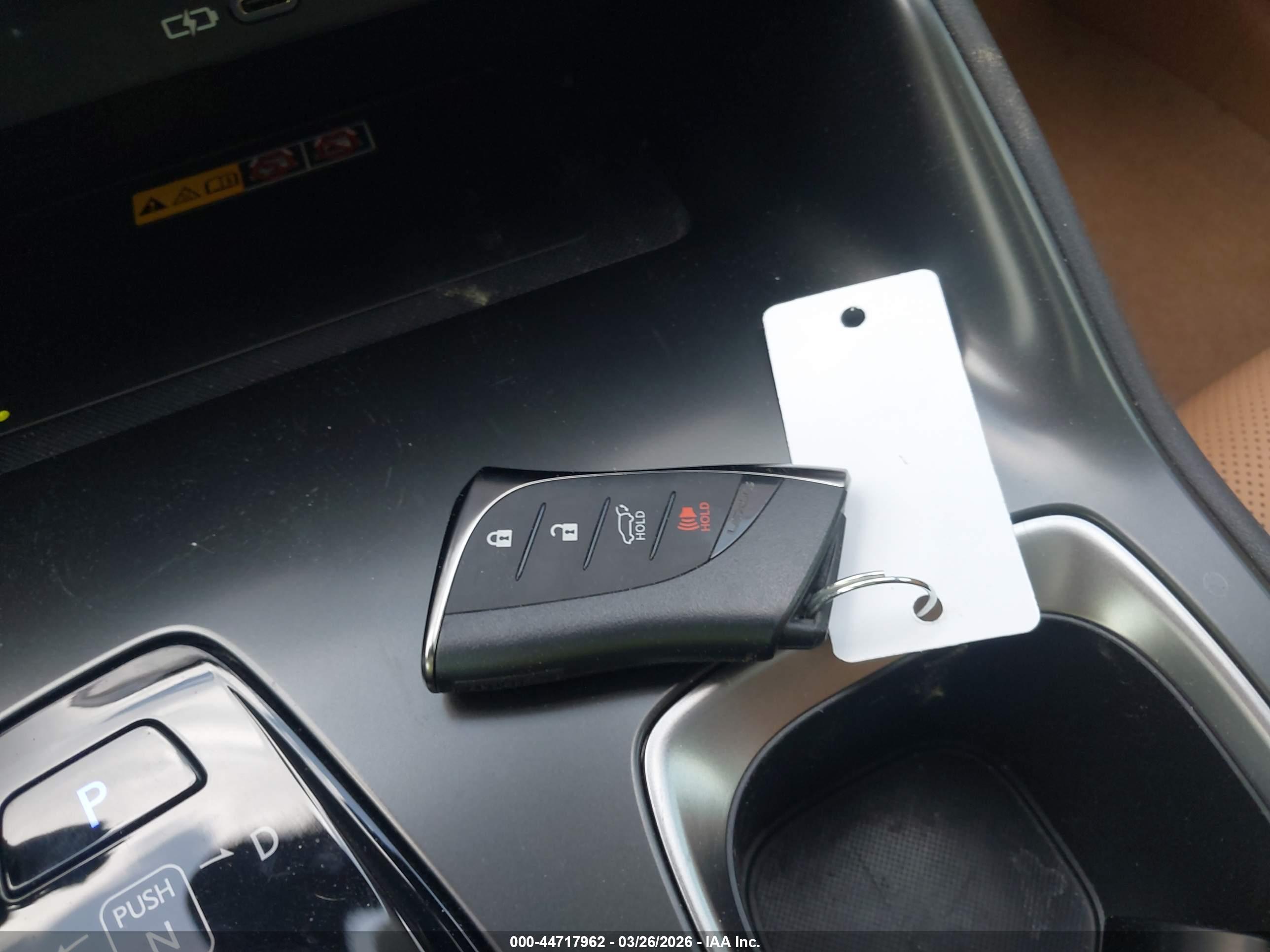 LEXUS RZ image 11