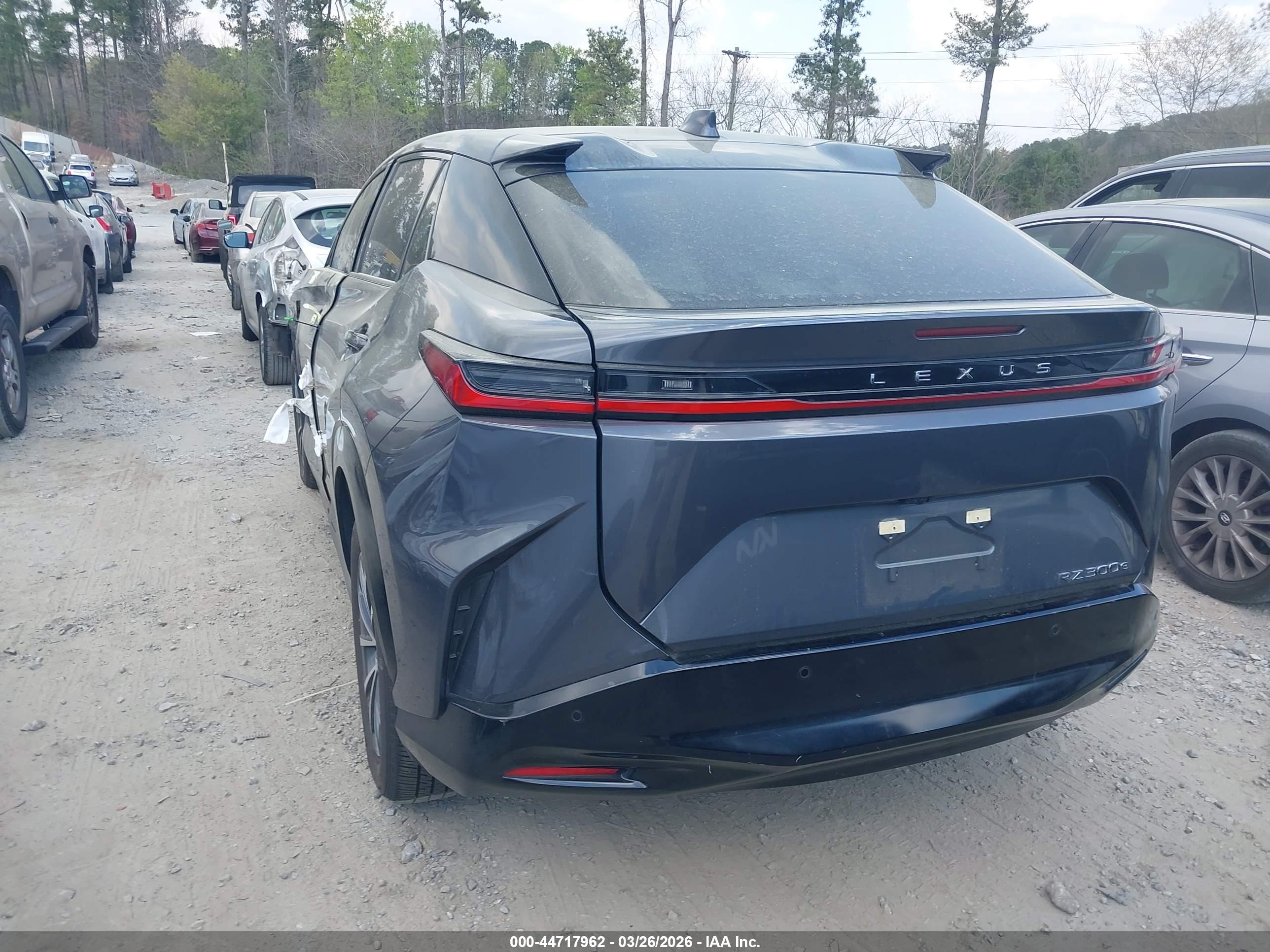LEXUS RZ image 3