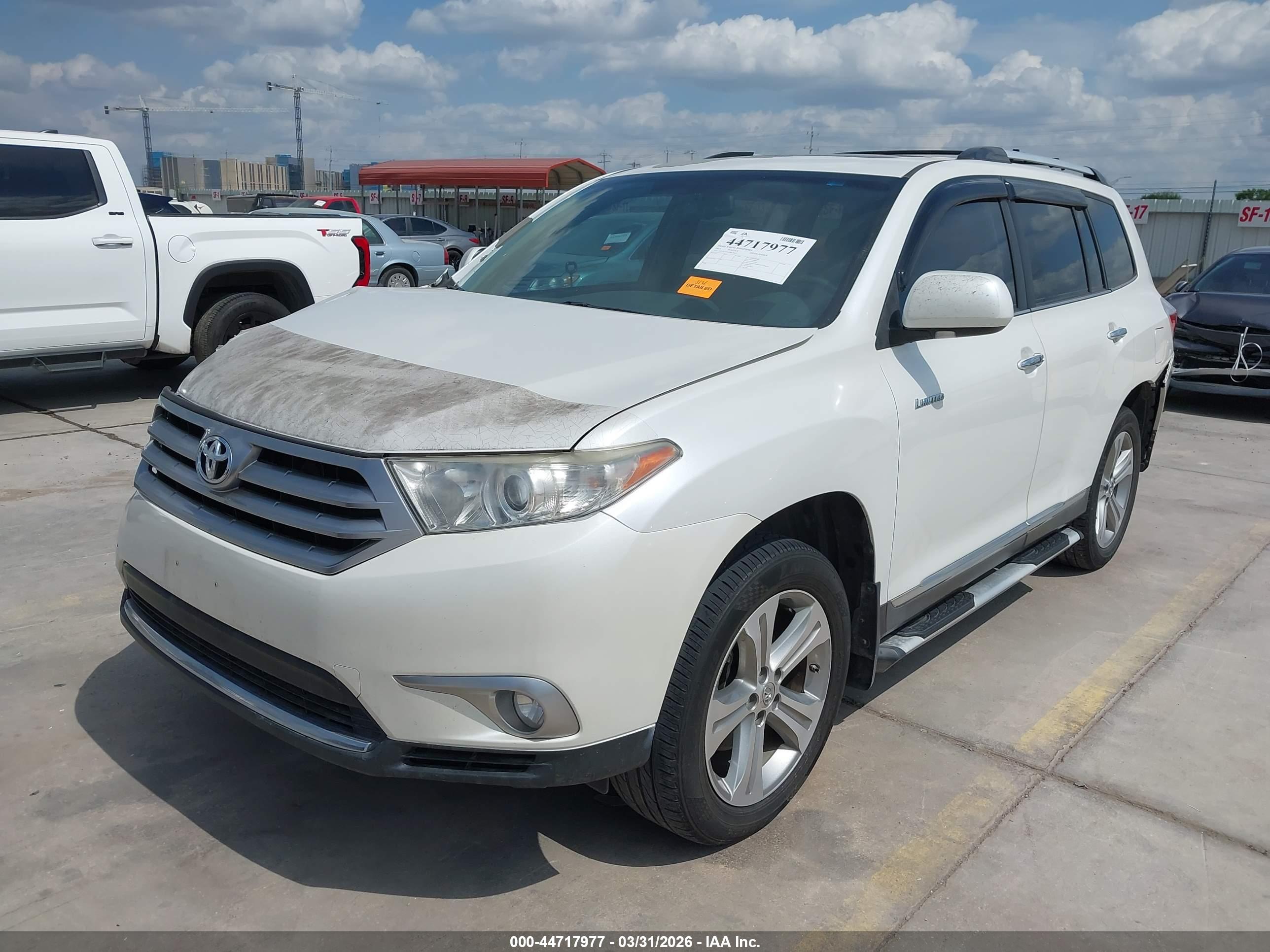 TOYOTA HIGHLANDER image 2