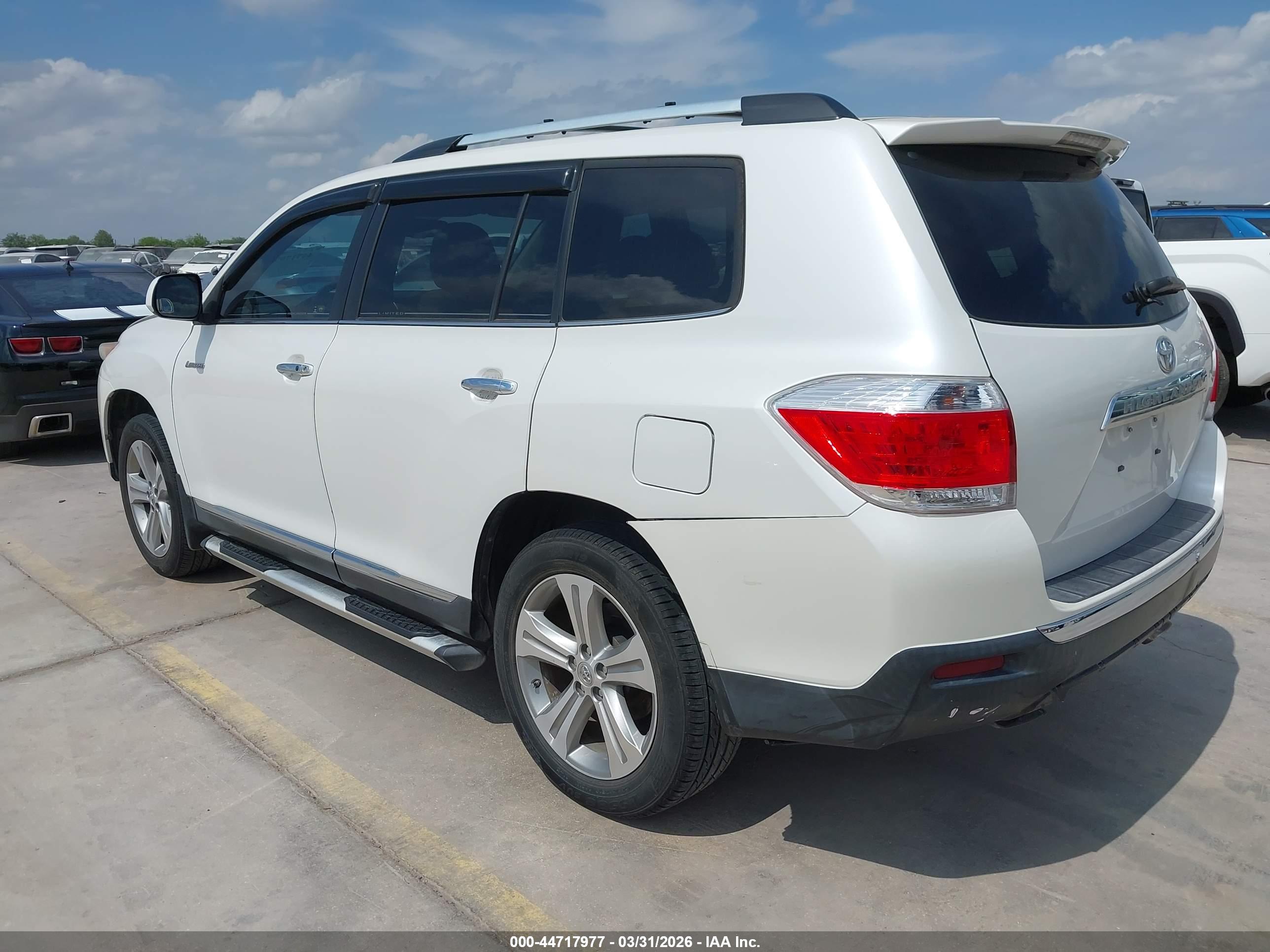 TOYOTA HIGHLANDER image 3