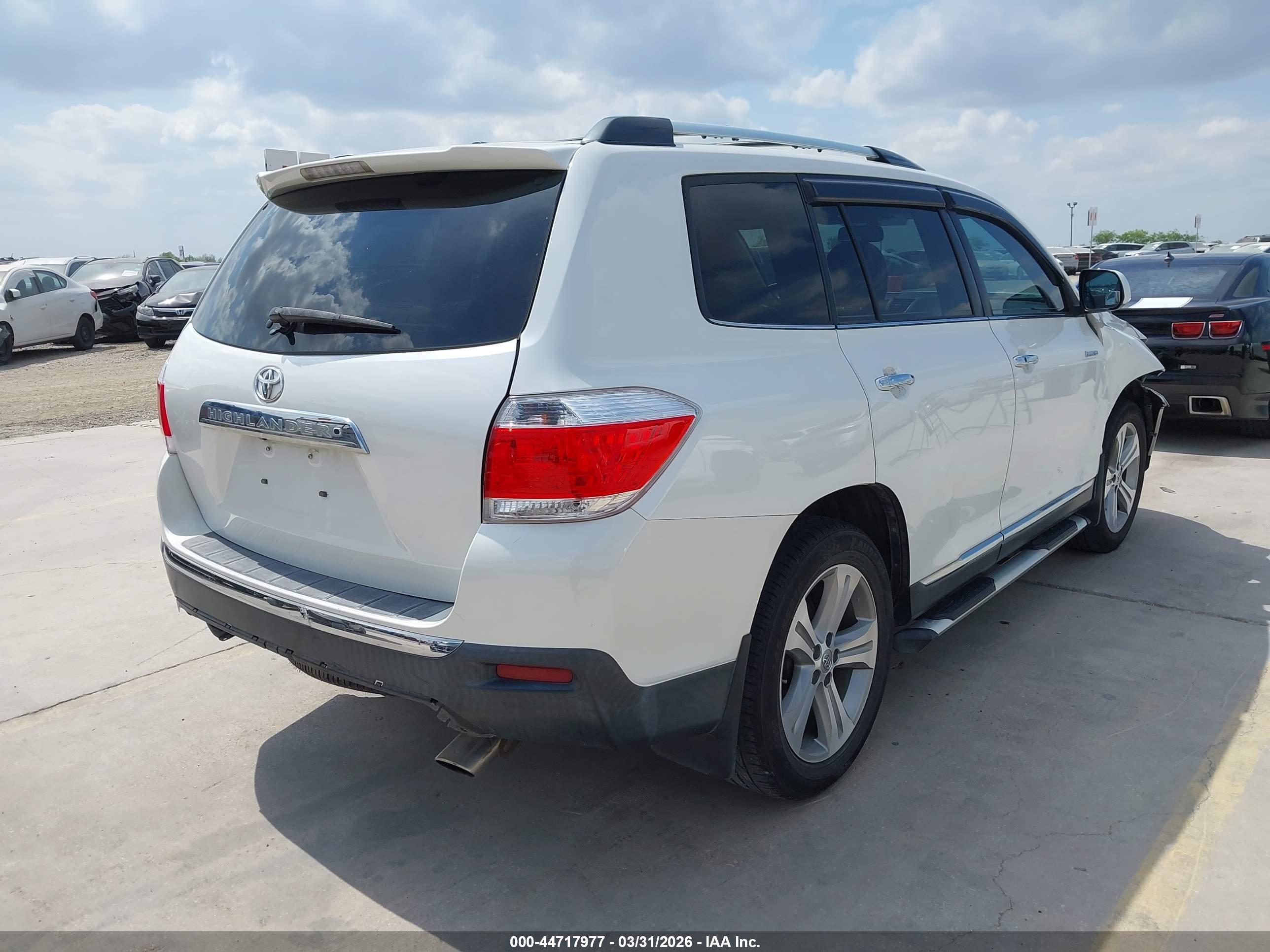 TOYOTA HIGHLANDER image 4