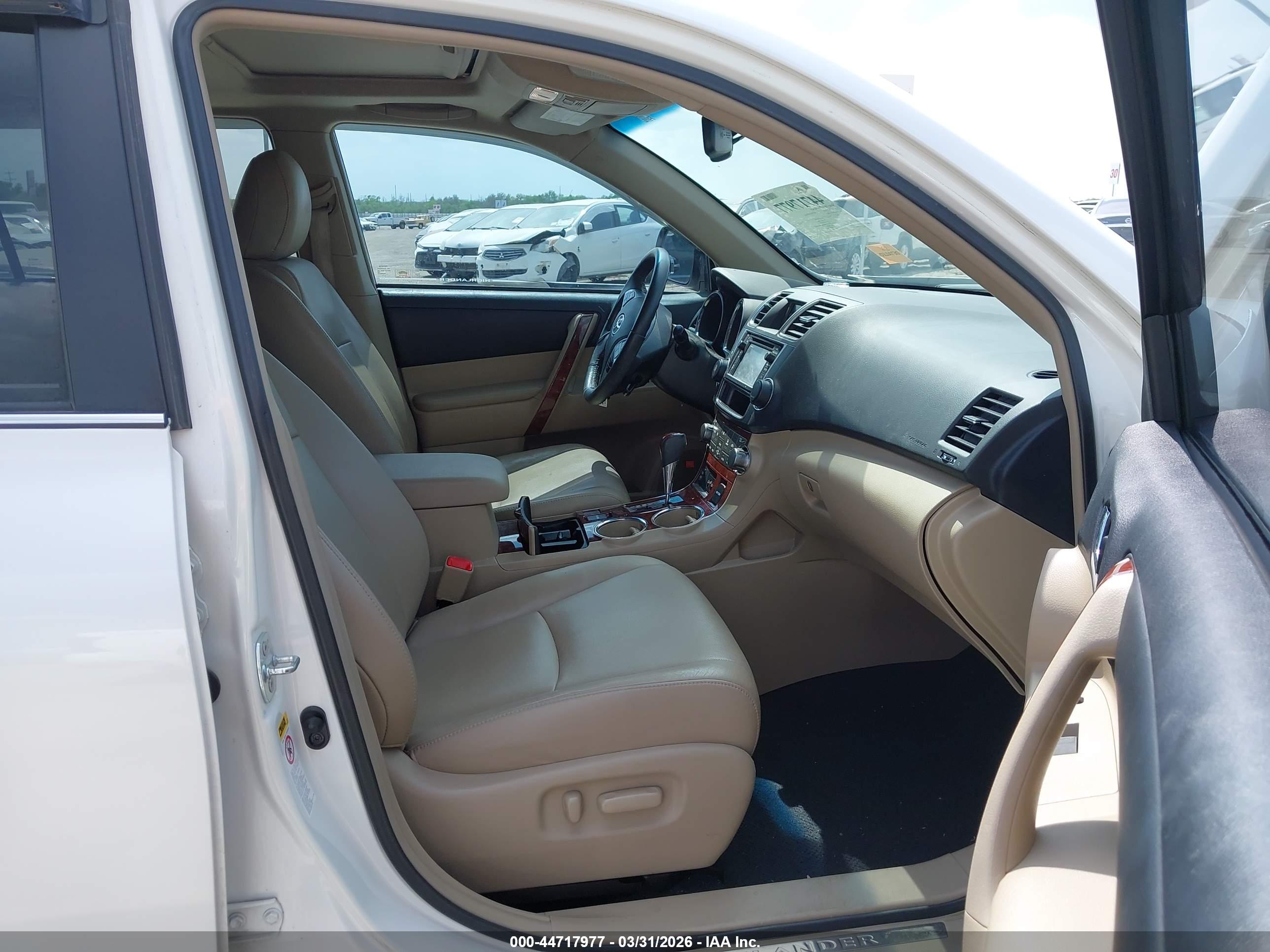TOYOTA HIGHLANDER image 5
