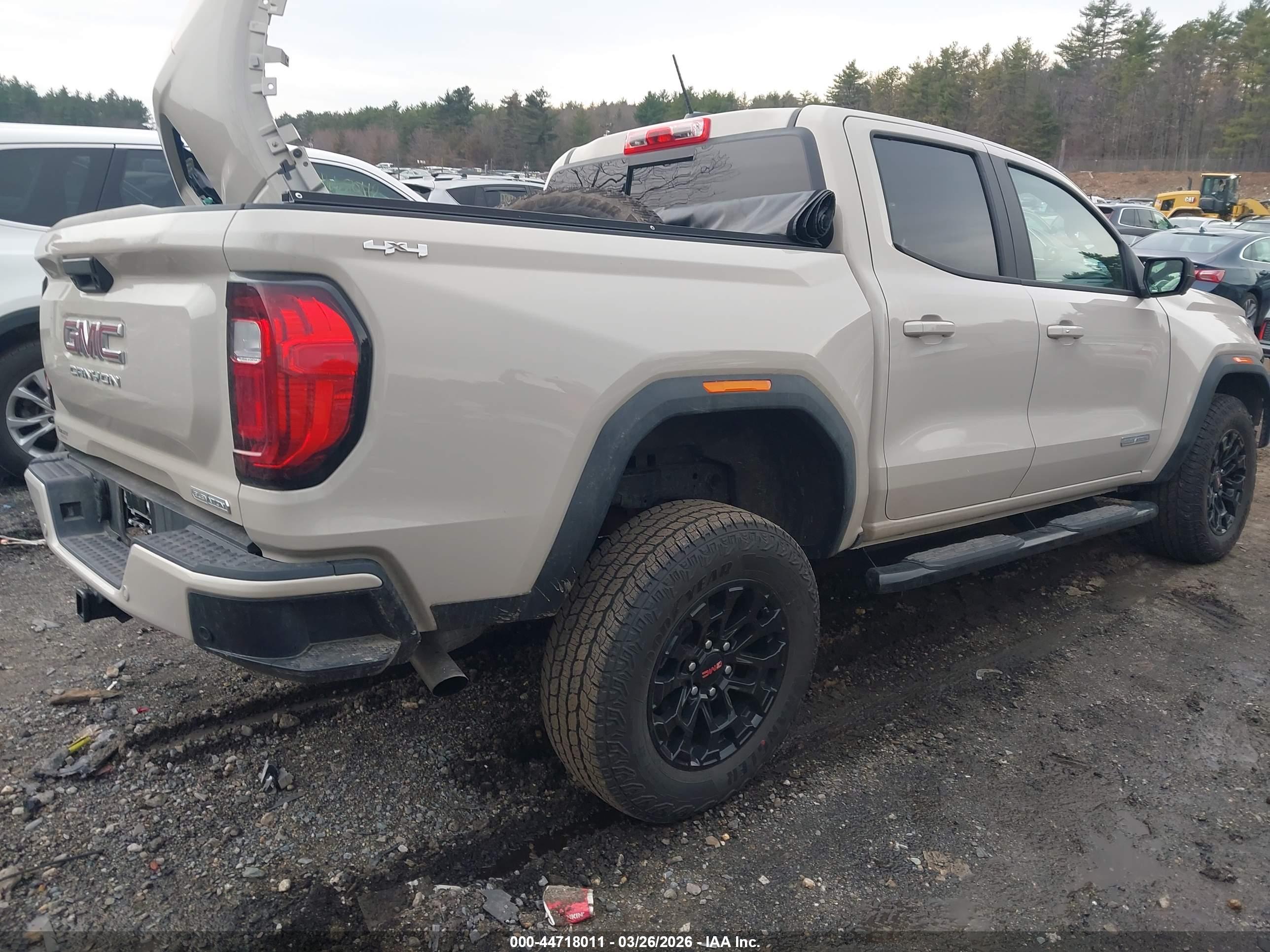 GMC CANYON image 4