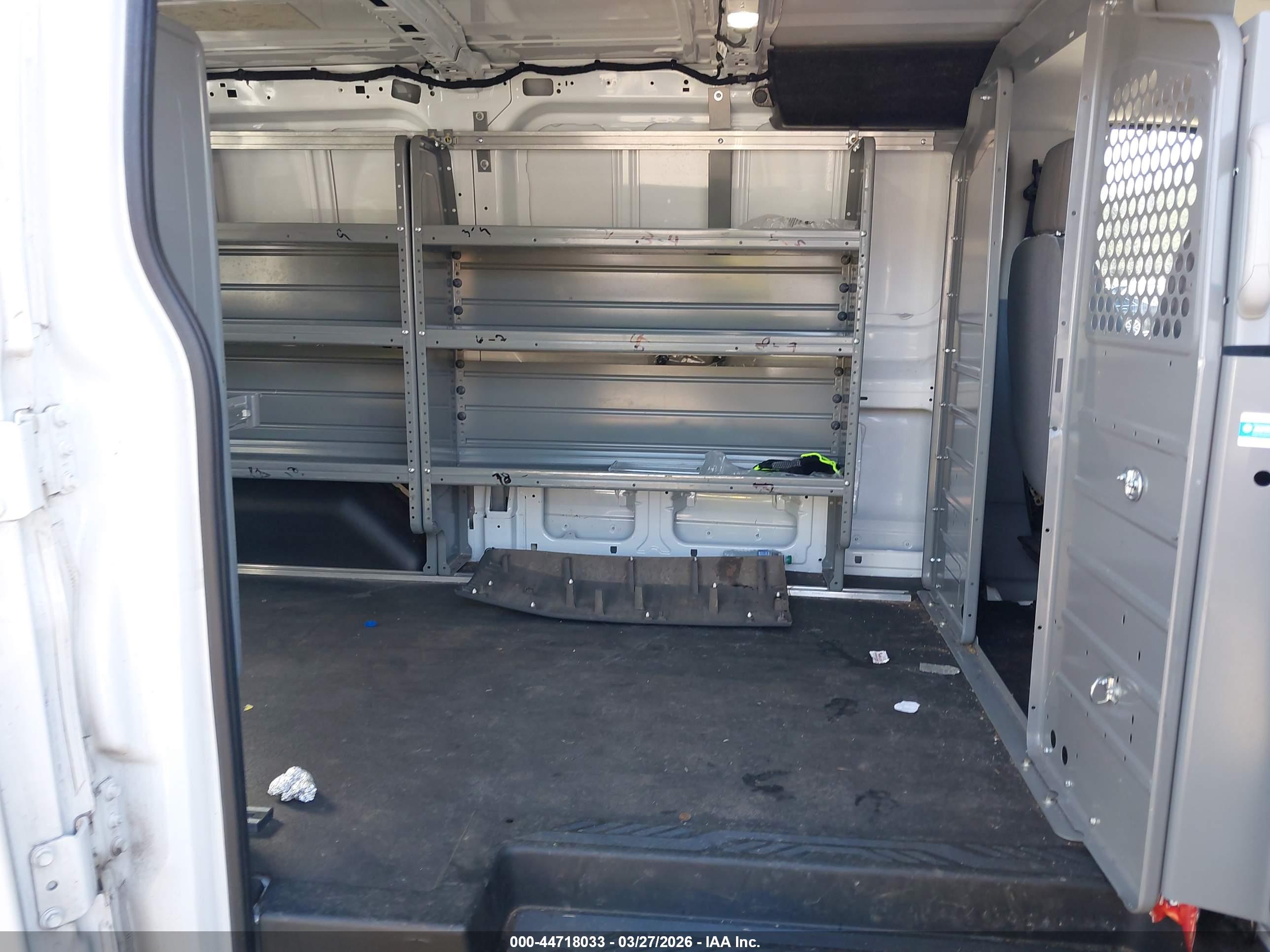 FORD TRANSIT-150 image 8