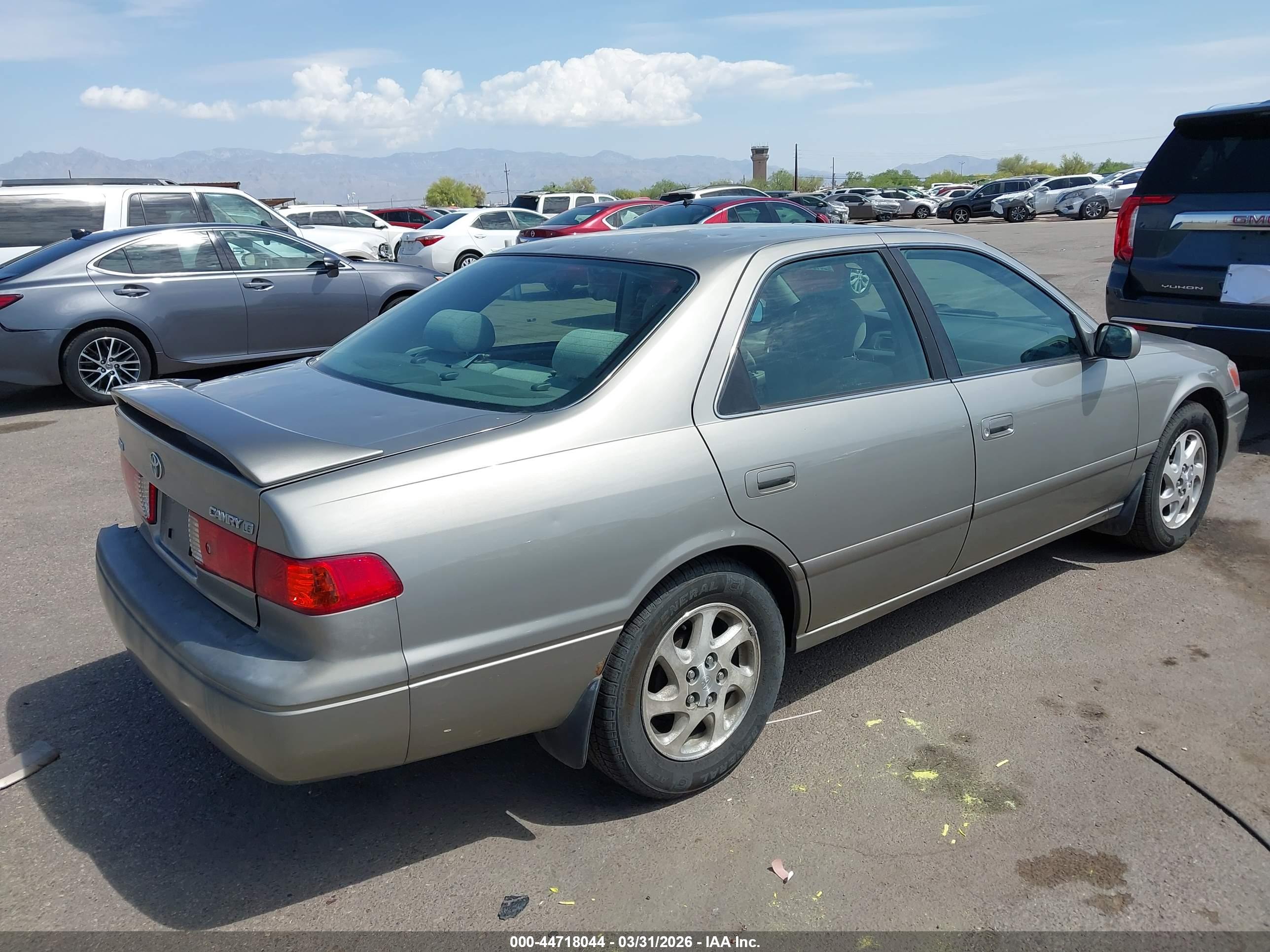 TOYOTA CAMRY image 4