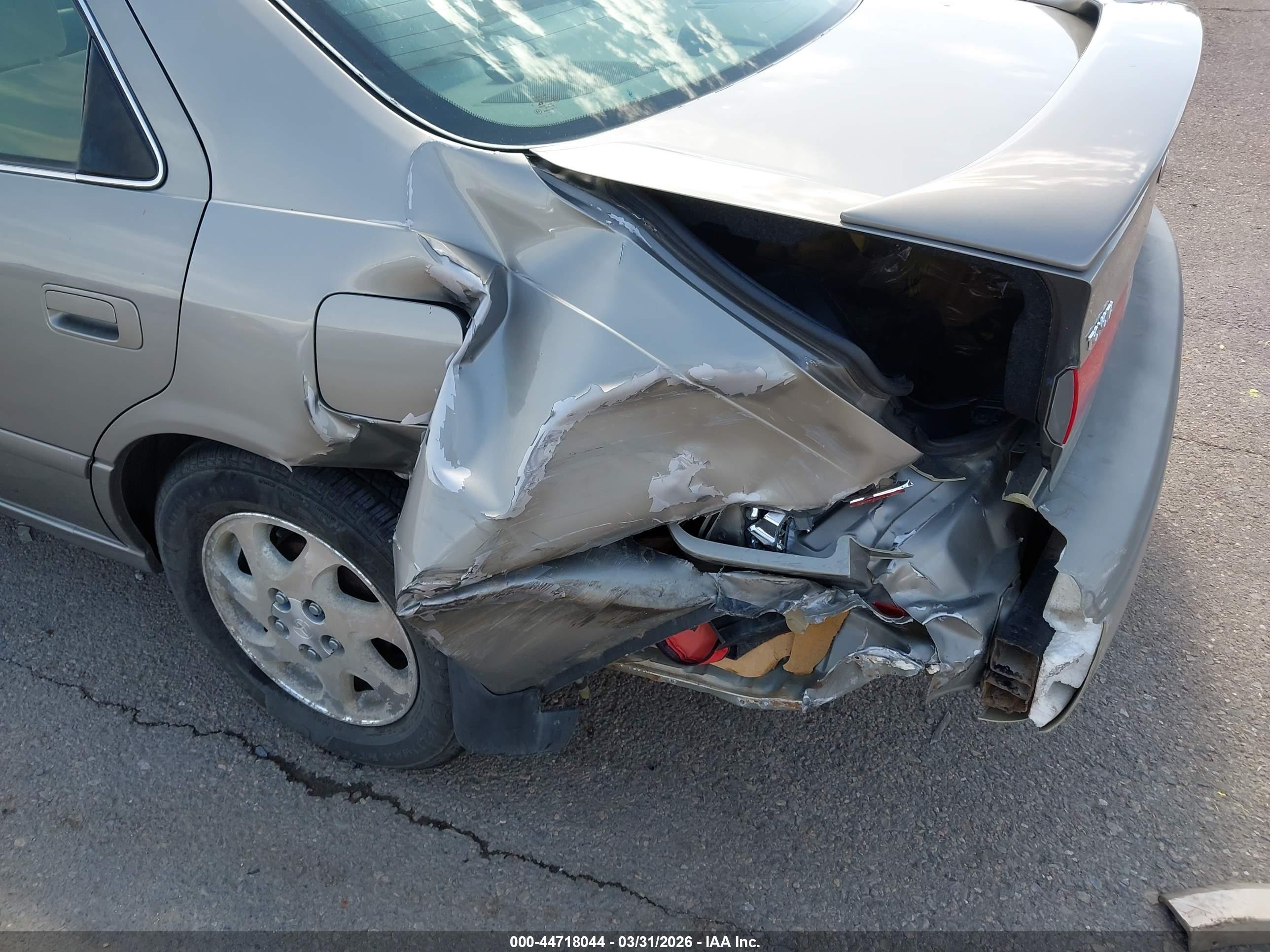 TOYOTA CAMRY image 6