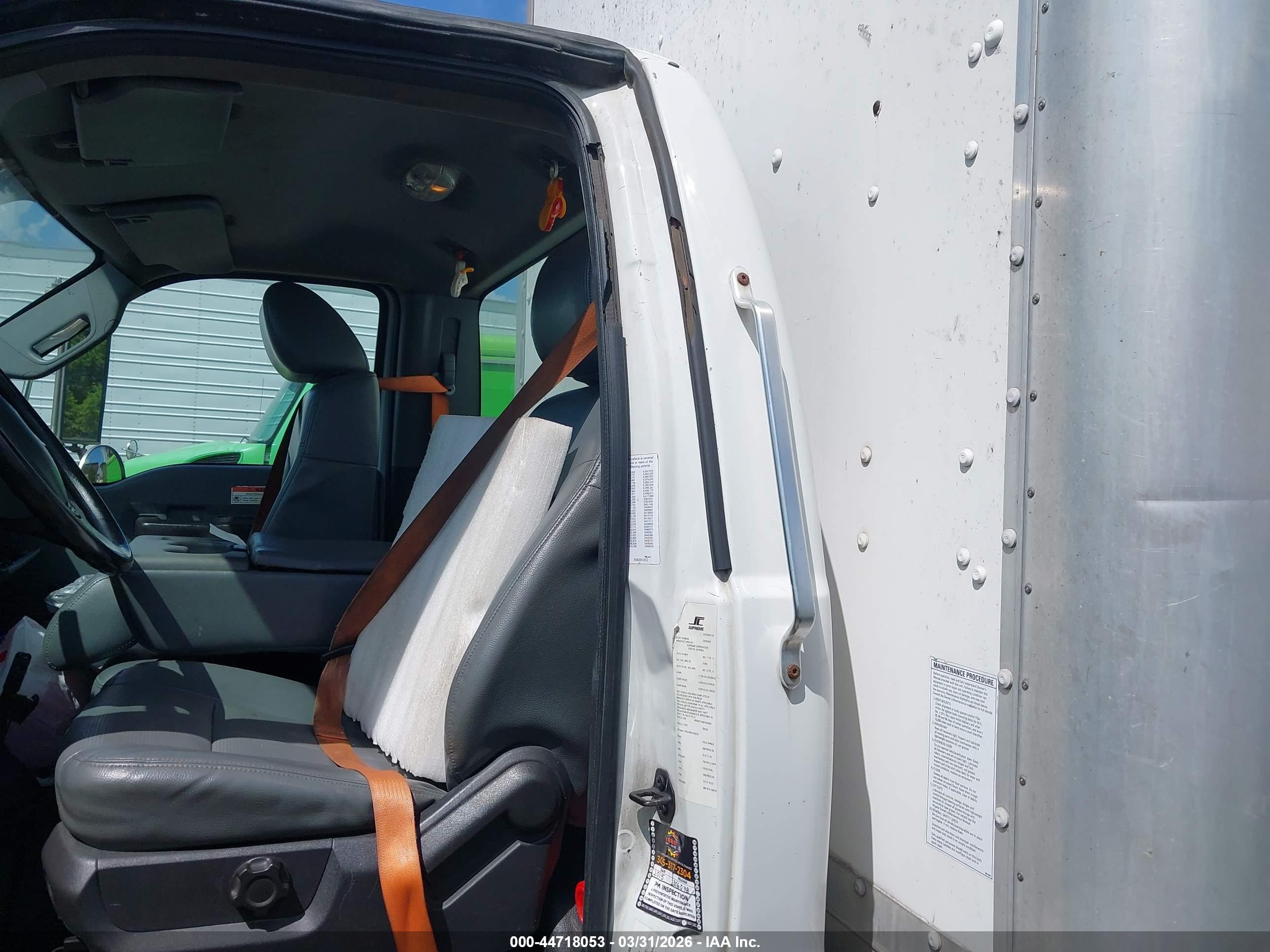 FORD F-750 image 8