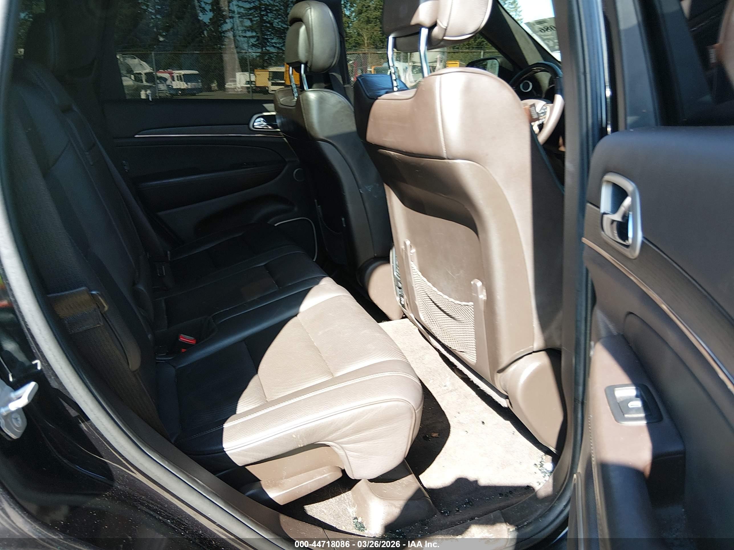 JEEP GRAND image 8