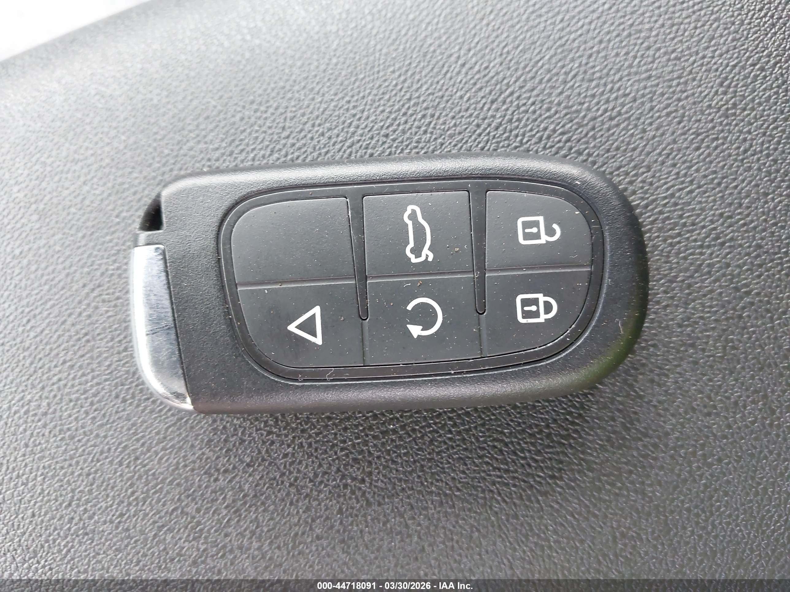 CHEVROLET EQUINOX image 11
