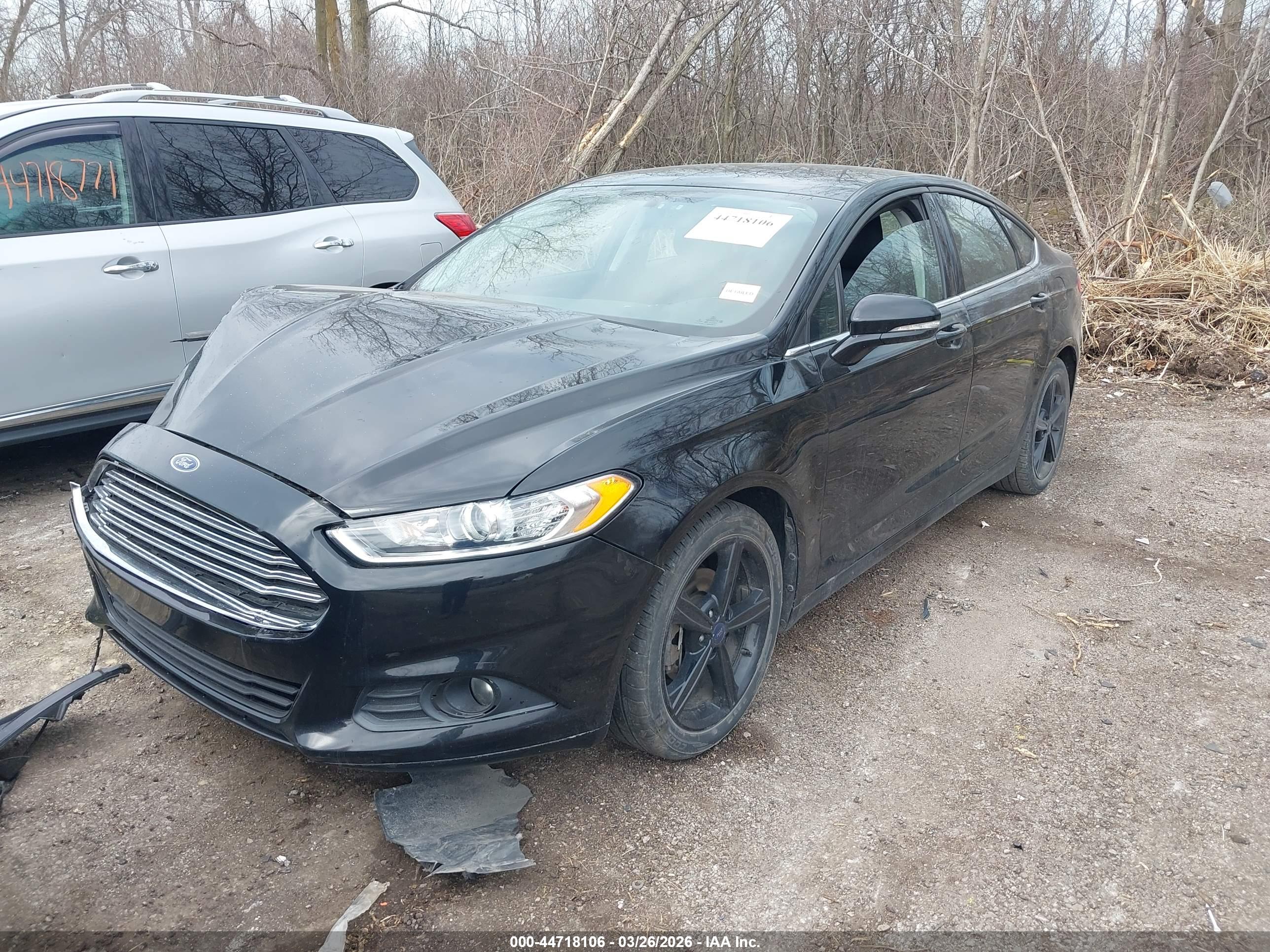 FORD FUSION image 2