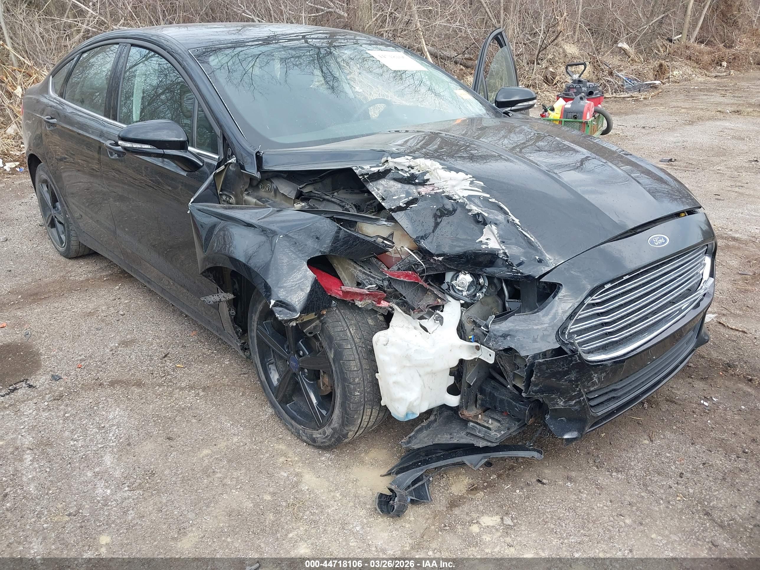 FORD FUSION image 6