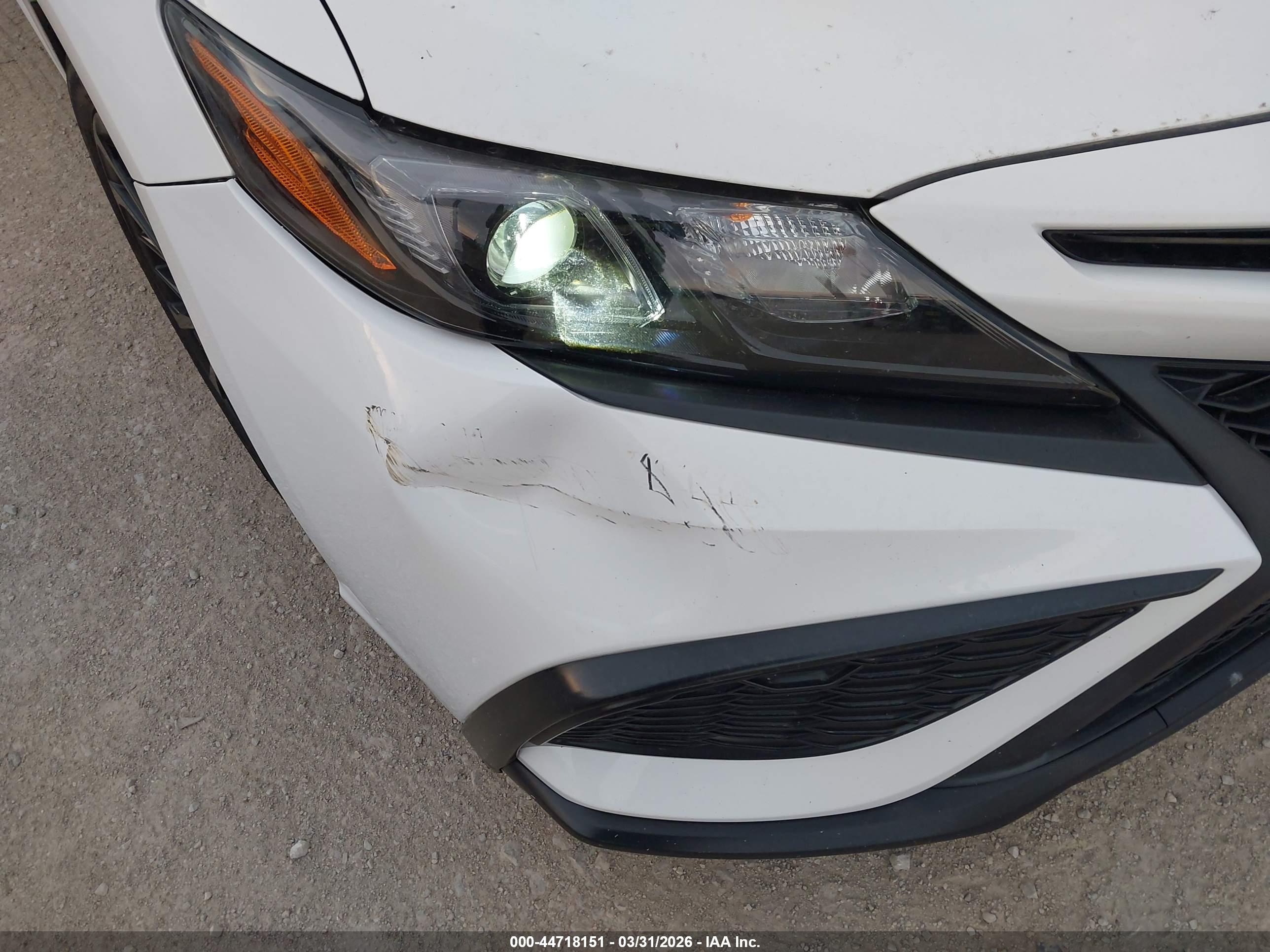 TOYOTA CAMRY image 6