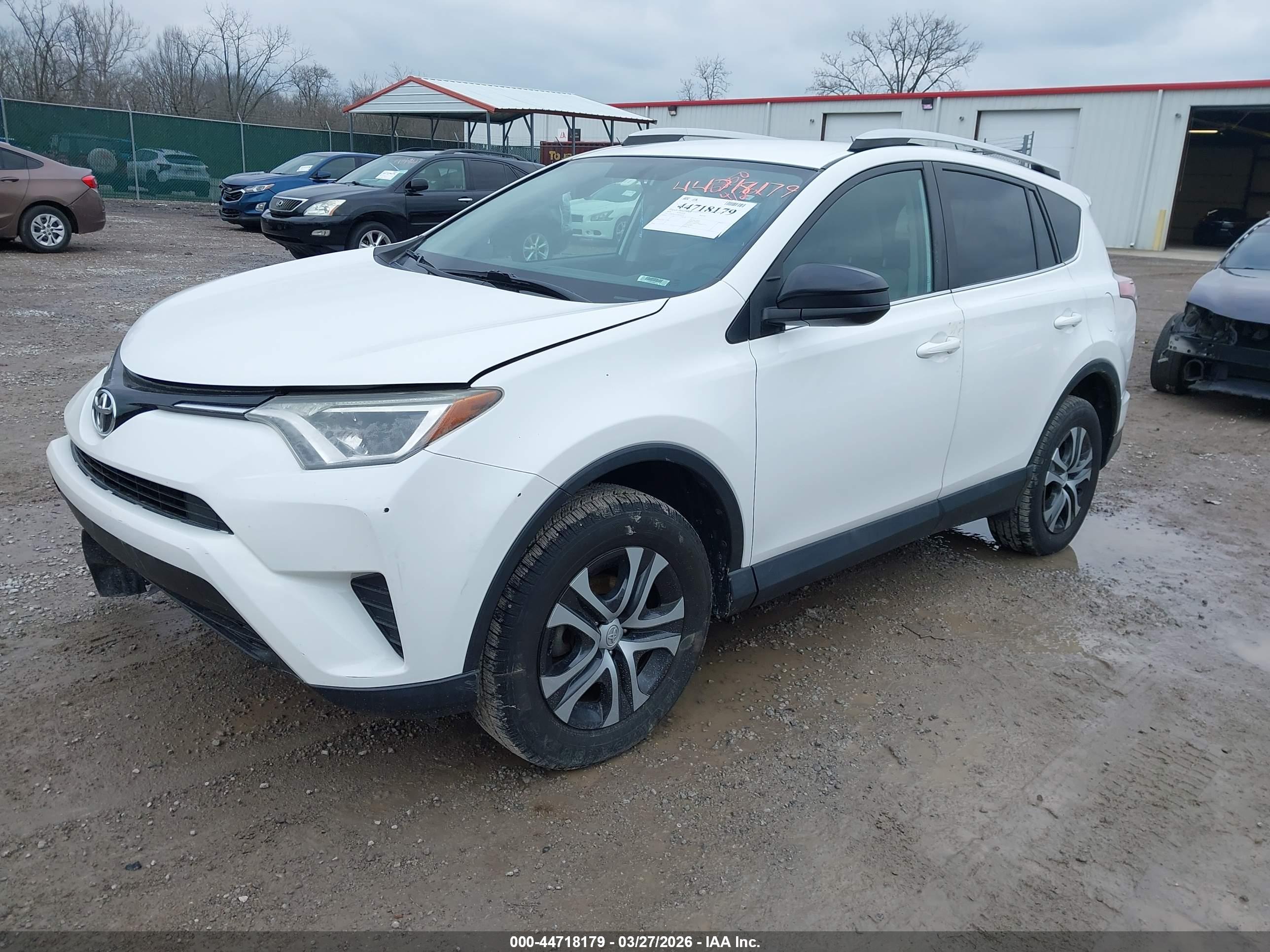 TOYOTA RAV4 image 2