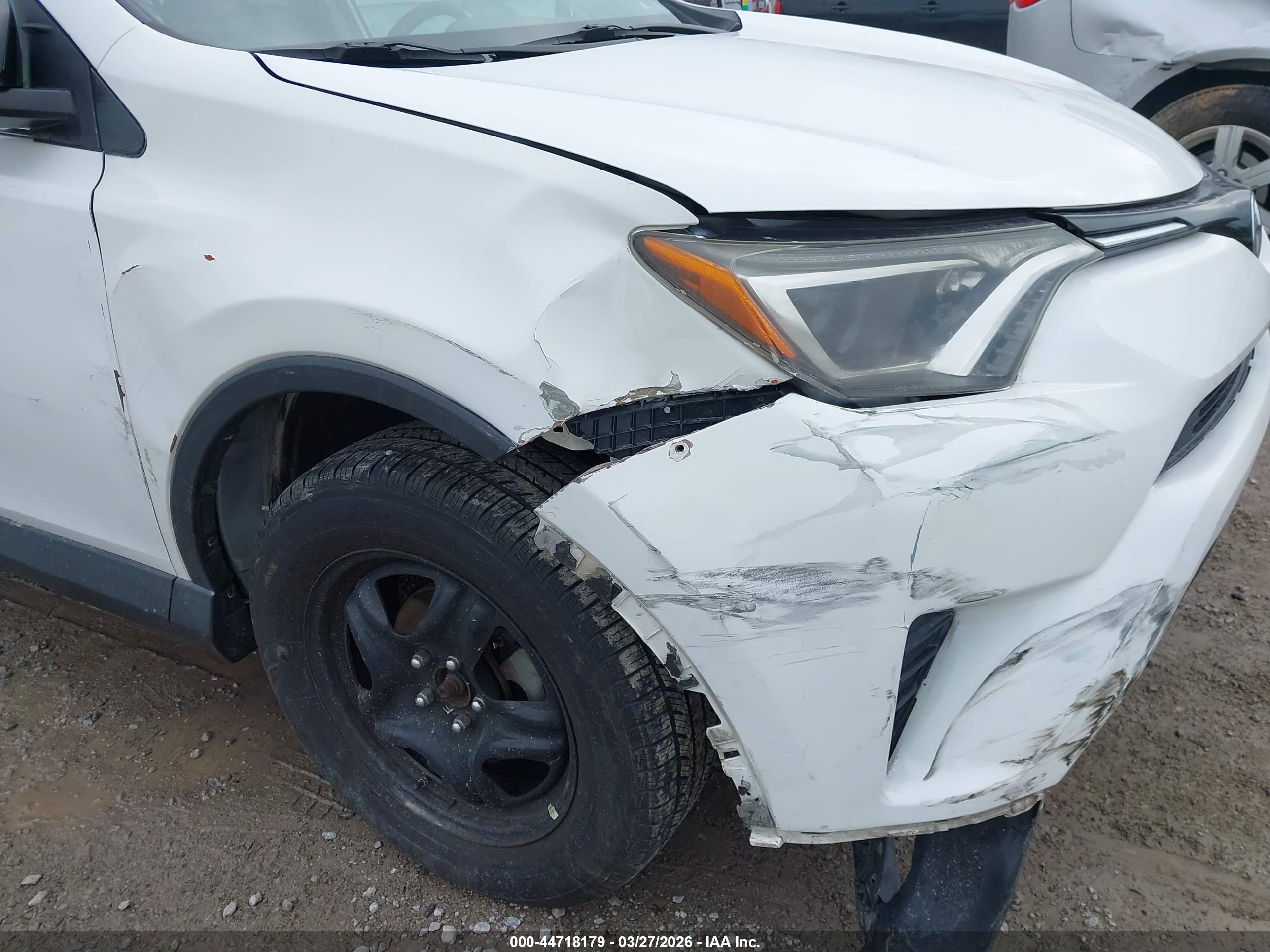 TOYOTA RAV4 image 6